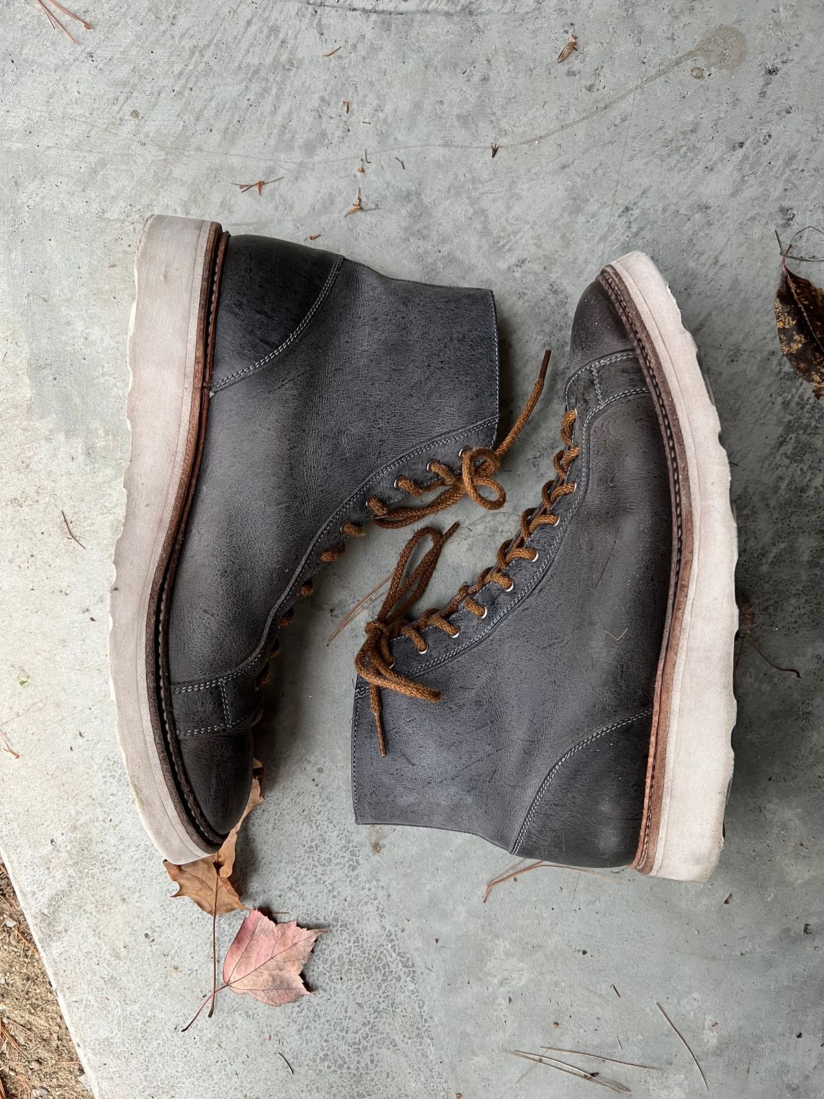 Photo by sampson1980 on December 5, 2023 of the Tricker's x Division Road Super Monkey Boot in C.F. Stead Storm Waxed Kudu.