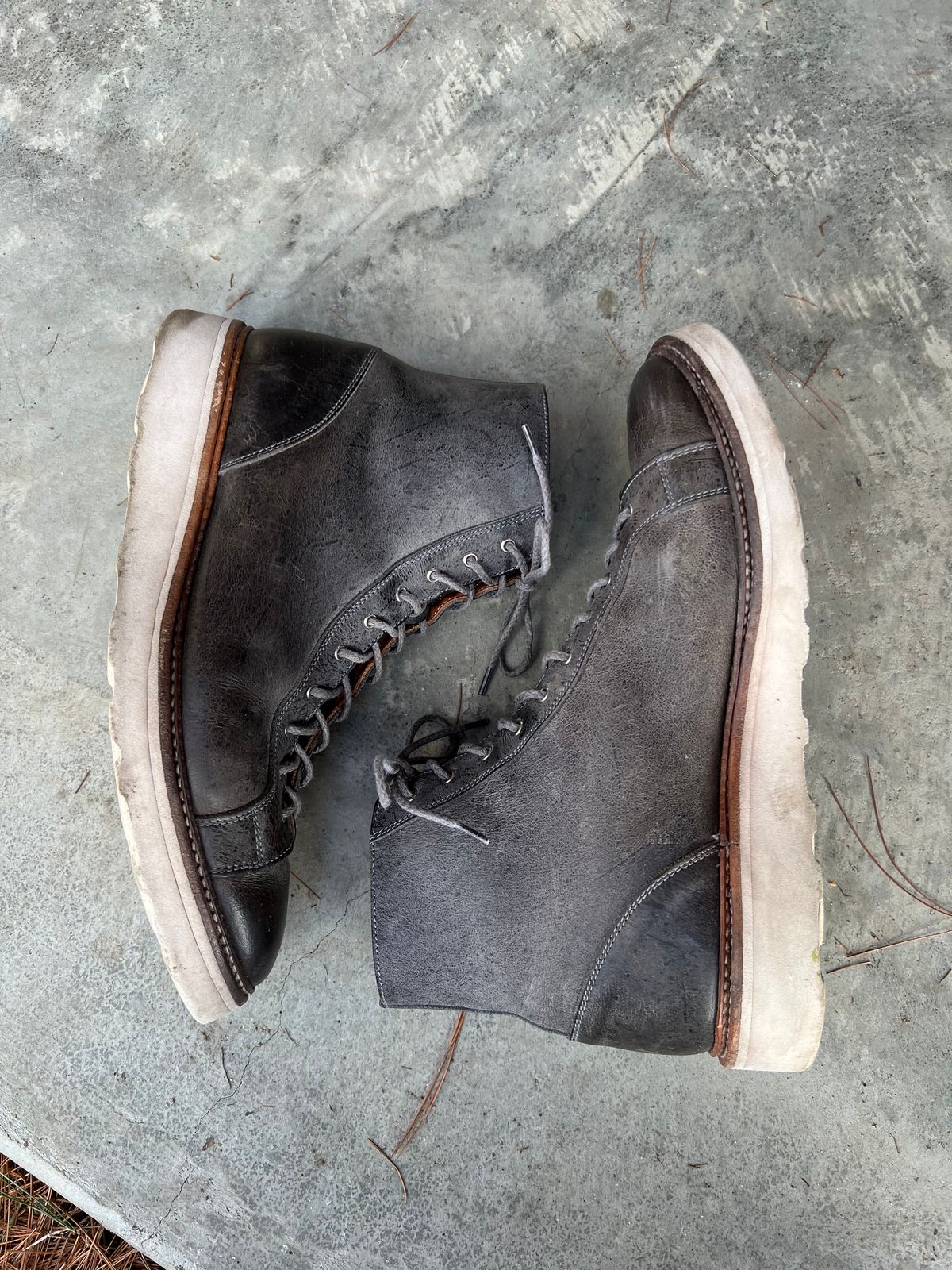 Photo by sampson1980 on March 3, 2024 of the Tricker's x Division Road Super Monkey Boot in C.F. Stead Storm Waxed Kudu.