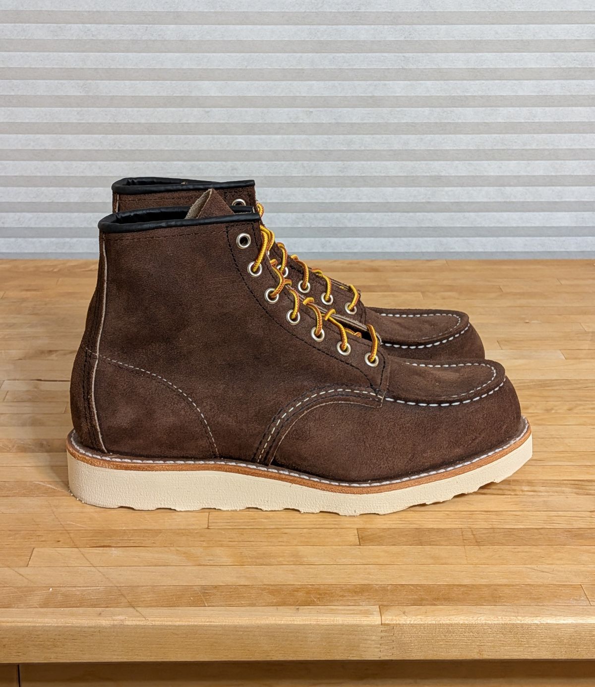 Photo by chilly on October 1, 2025 of the Red Wing 6-Inch Classic Moc in S.B. Foot Chocolate Muleskinner.