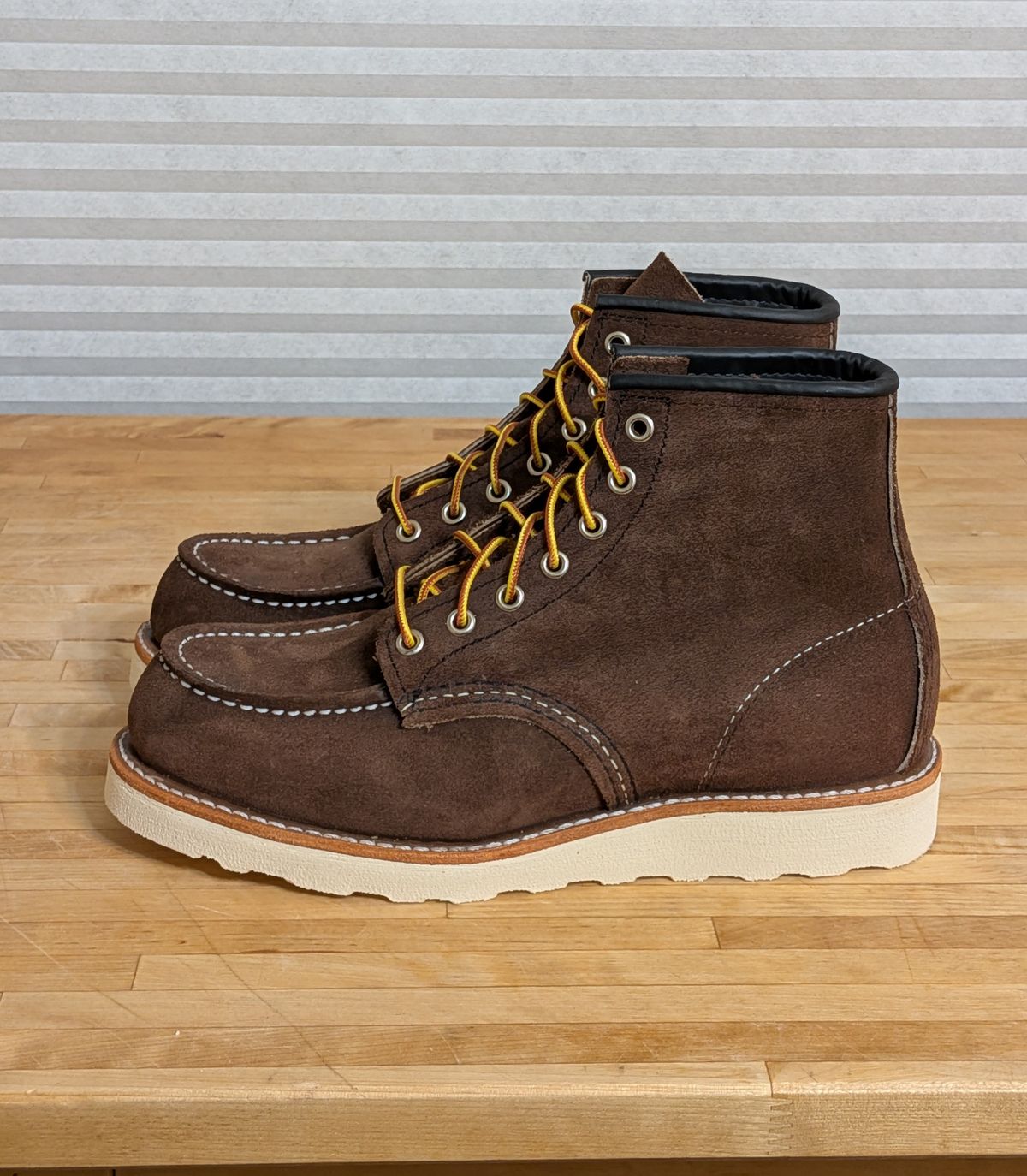 Photo by chilly on October 1, 2025 of the Red Wing 6-Inch Classic Moc in S.B. Foot Chocolate Muleskinner.