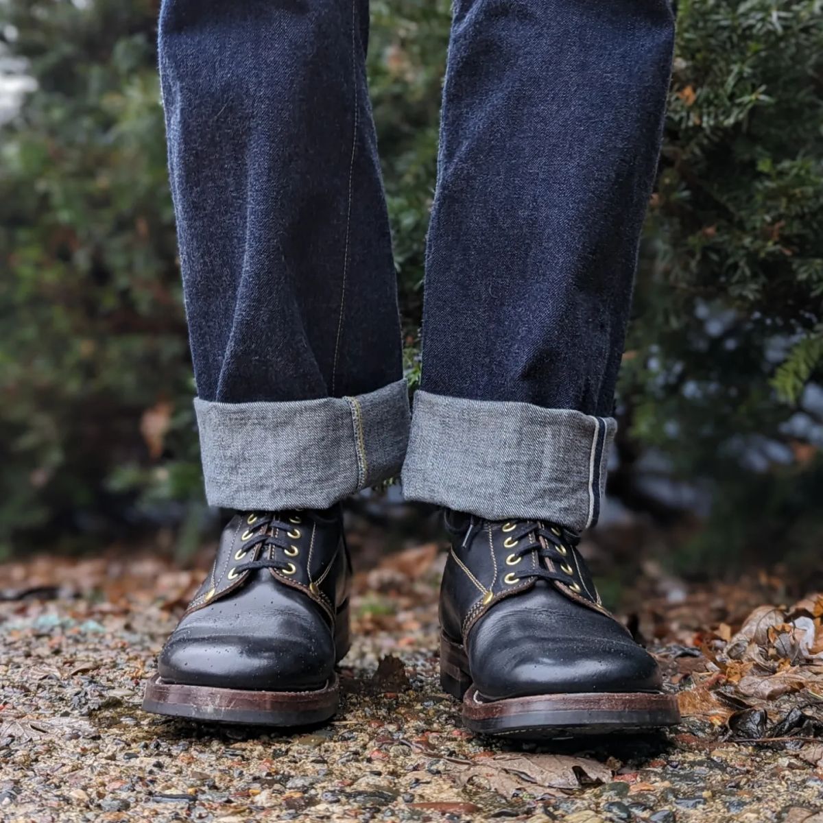 Photo by chilly on April 15, 2023 of the Unsung U 22-1 Slog Boot in Wickett & Craig Natural Veg Tan Overdyed Black.