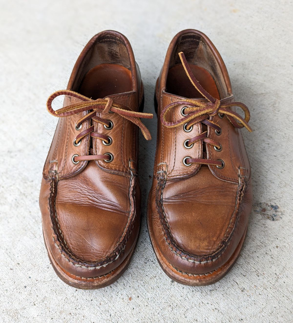 Photo by chilly_chonka on April 18, 2024 of the Rancourt & Co. Baxter Ranger Moc in Horween Natural Chromexcel.