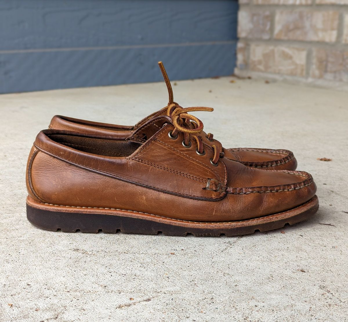 Photo by chilly_chonka on April 18, 2024 of the Rancourt & Co. Baxter Ranger Moc in Horween Natural Chromexcel.