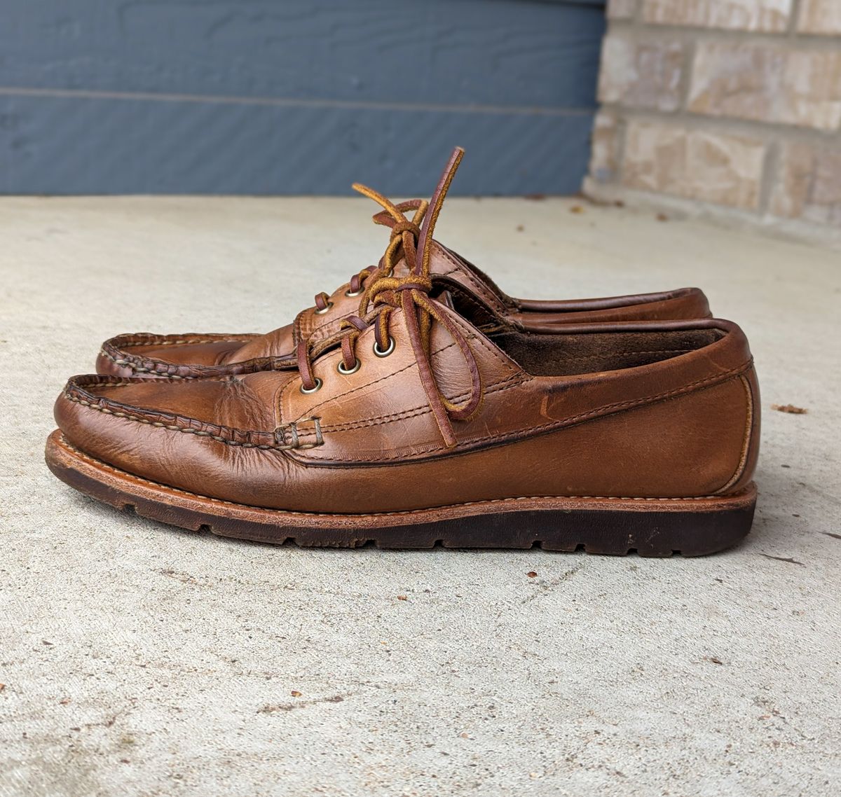 Photo by chilly_chonka on April 18, 2024 of the Rancourt & Co. Baxter Ranger Moc in Horween Natural Chromexcel.