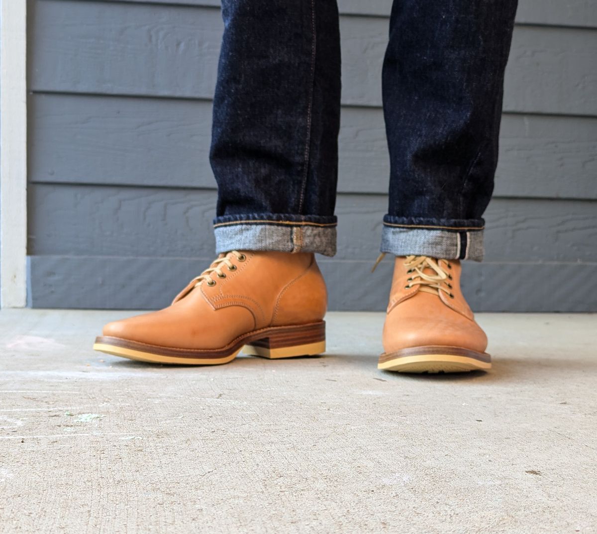 Photo by chilly on October 1, 2024 of the Flame Panda Service Boot in Maryam Natural Horsebutt.