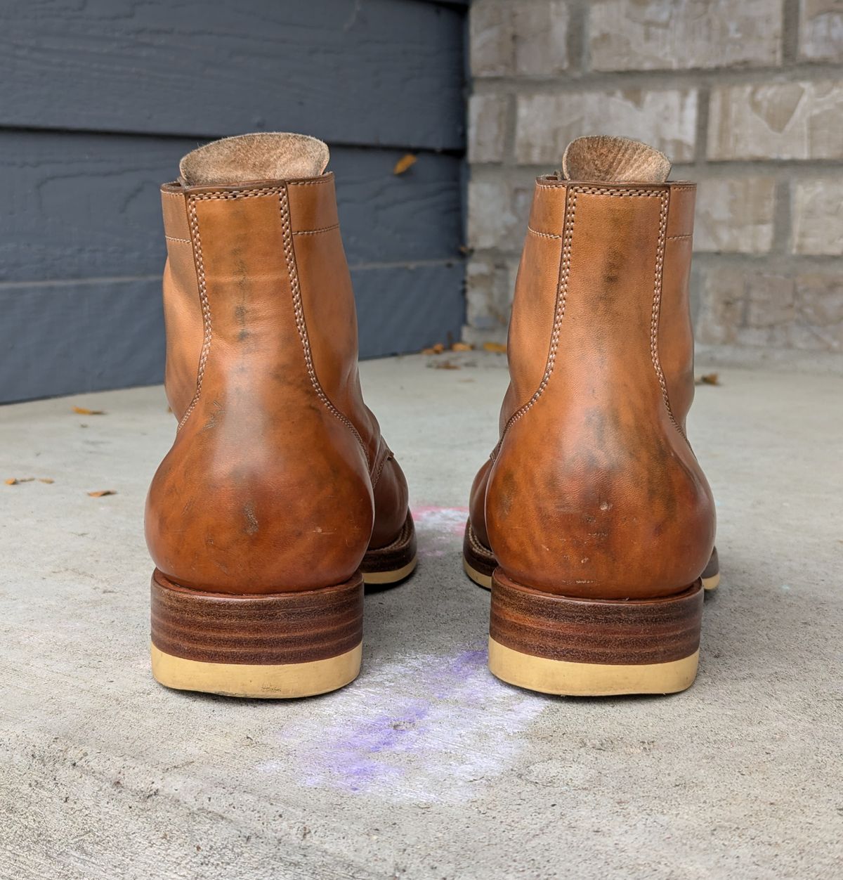 Photo by chilly on November 3, 2024 of the Flame Panda Service Boot in Maryam Natural Horsebutt.