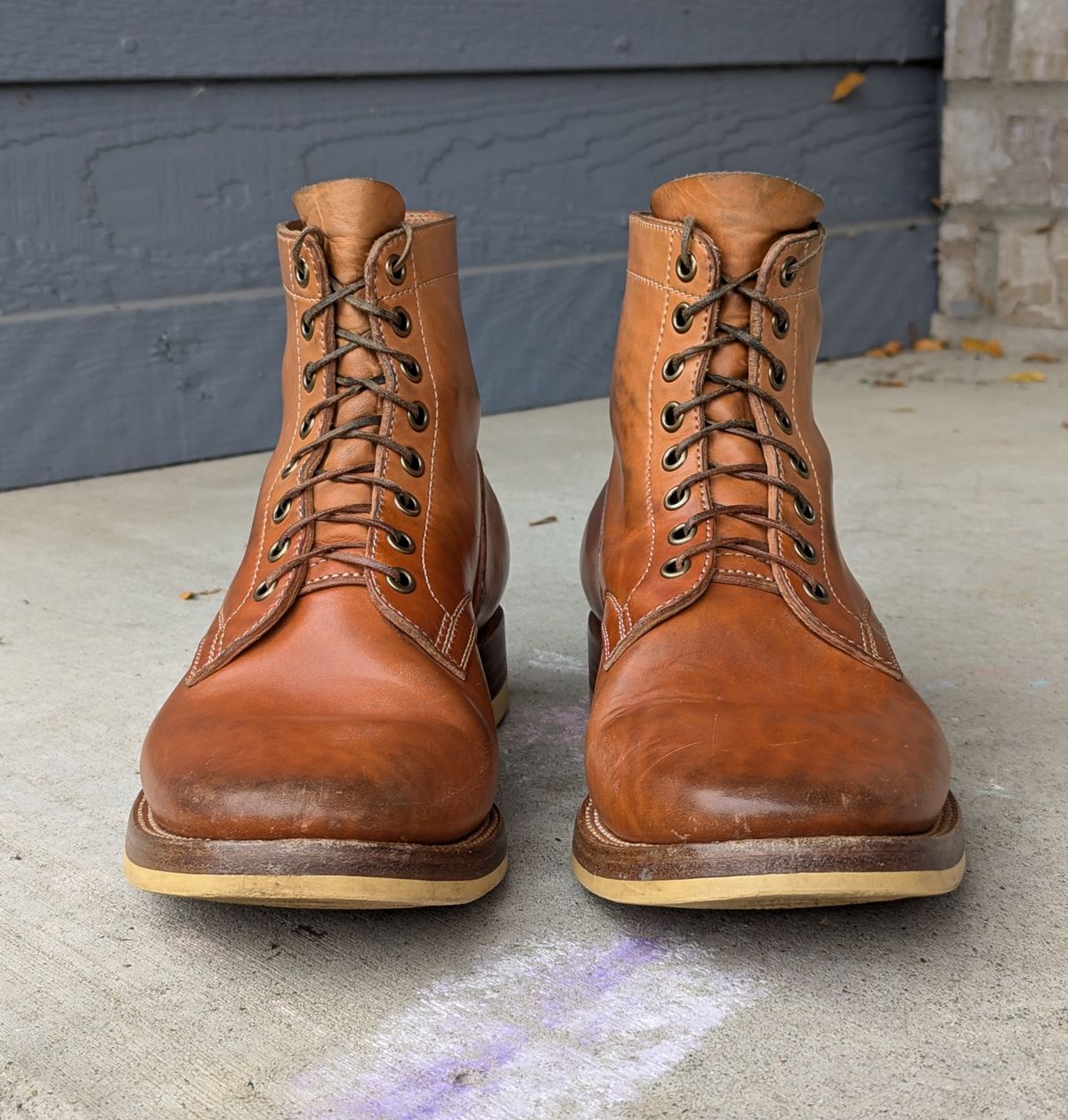Photo by chilly on November 3, 2024 of the Flame Panda Service Boot in Maryam Natural Horsebutt.
