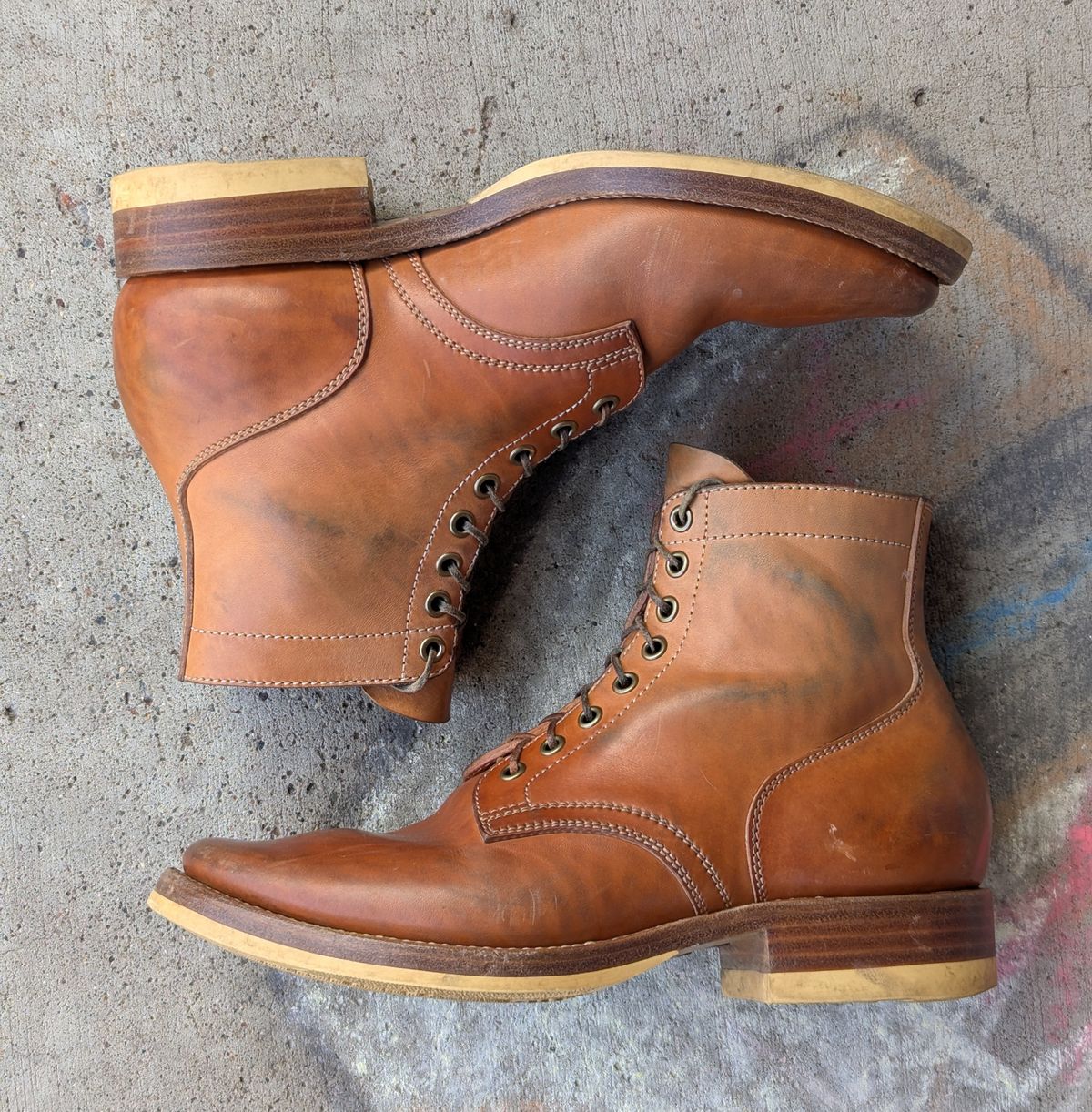 Photo by chilly on December 1, 2024 of the Flame Panda Service Boot in Maryam Natural Horsebutt.