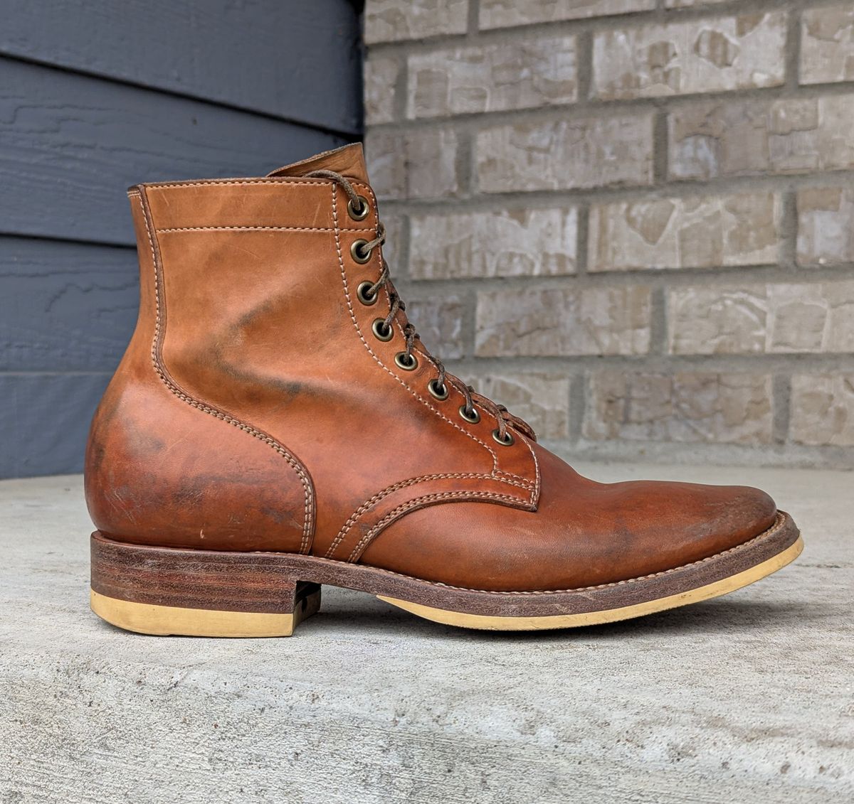Photo by chilly on January 1, 2025 of the Flame Panda Service Boot in Maryam Natural Horsebutt.