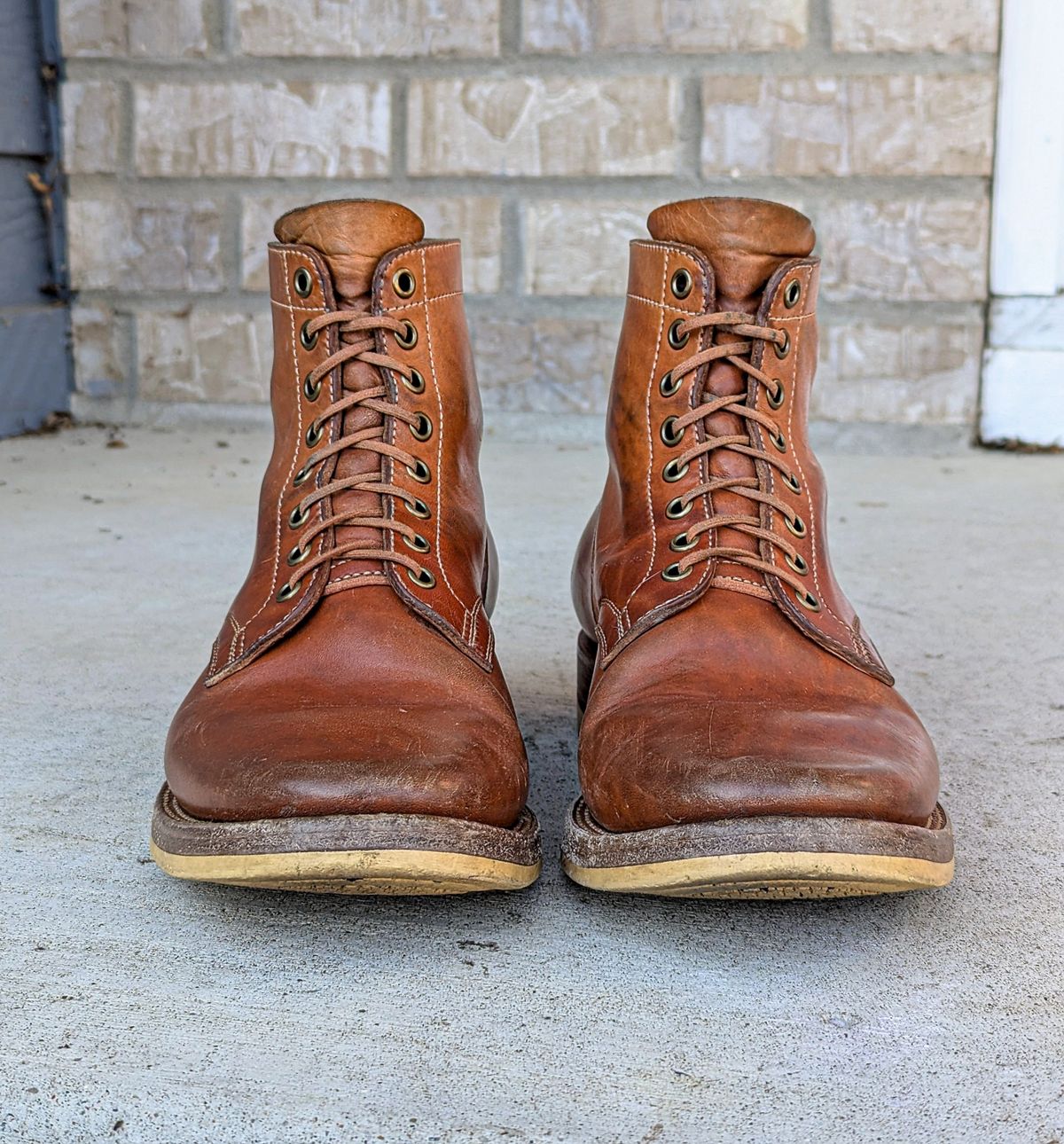 Photo by chilly on March 1, 2025 of the Flame Panda Service Boot in Maryam Natural Horsebutt.
