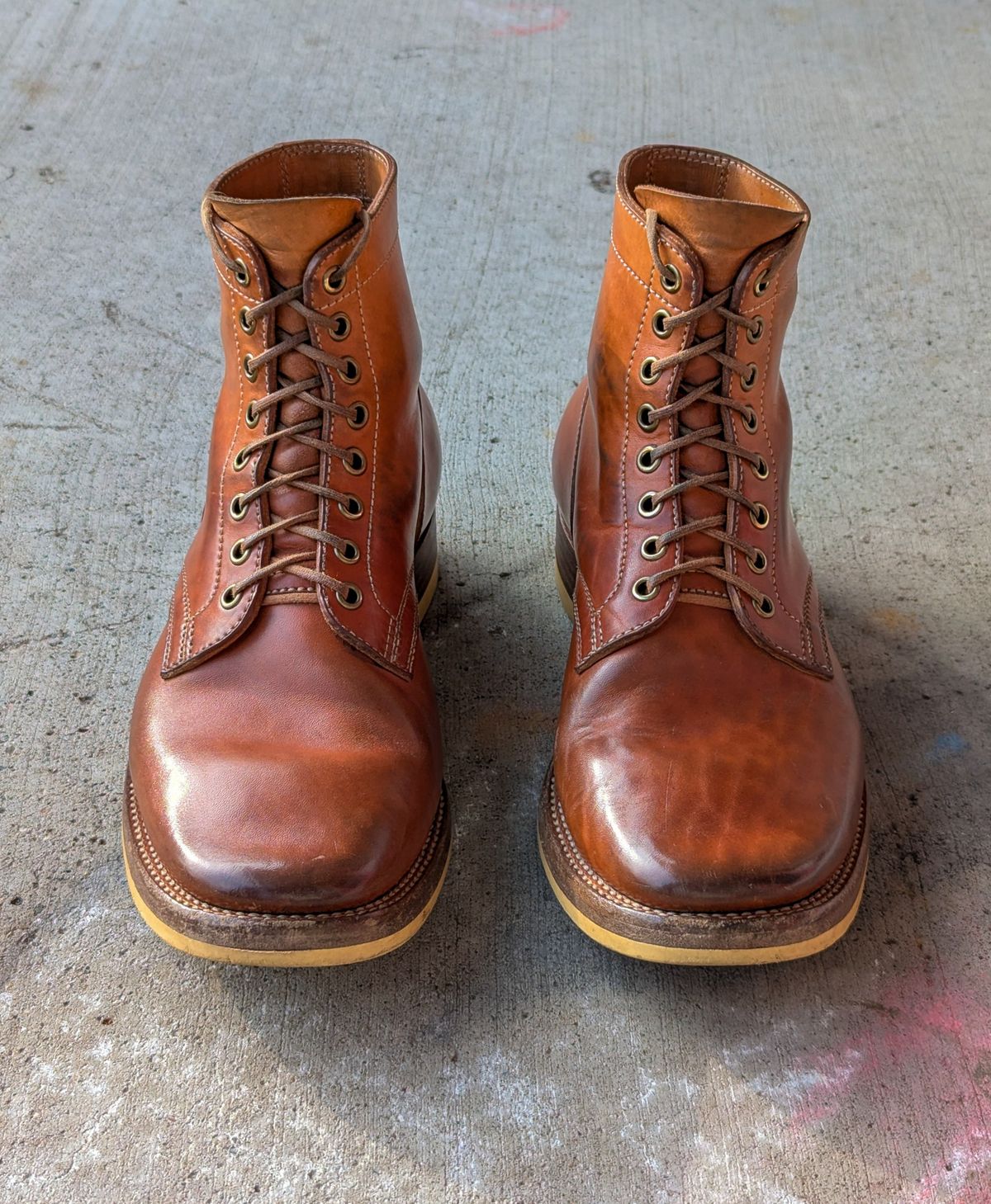 Photo by chilly on April 1, 2025 of the Flame Panda Service Boot in Maryam Natural Horsebutt.