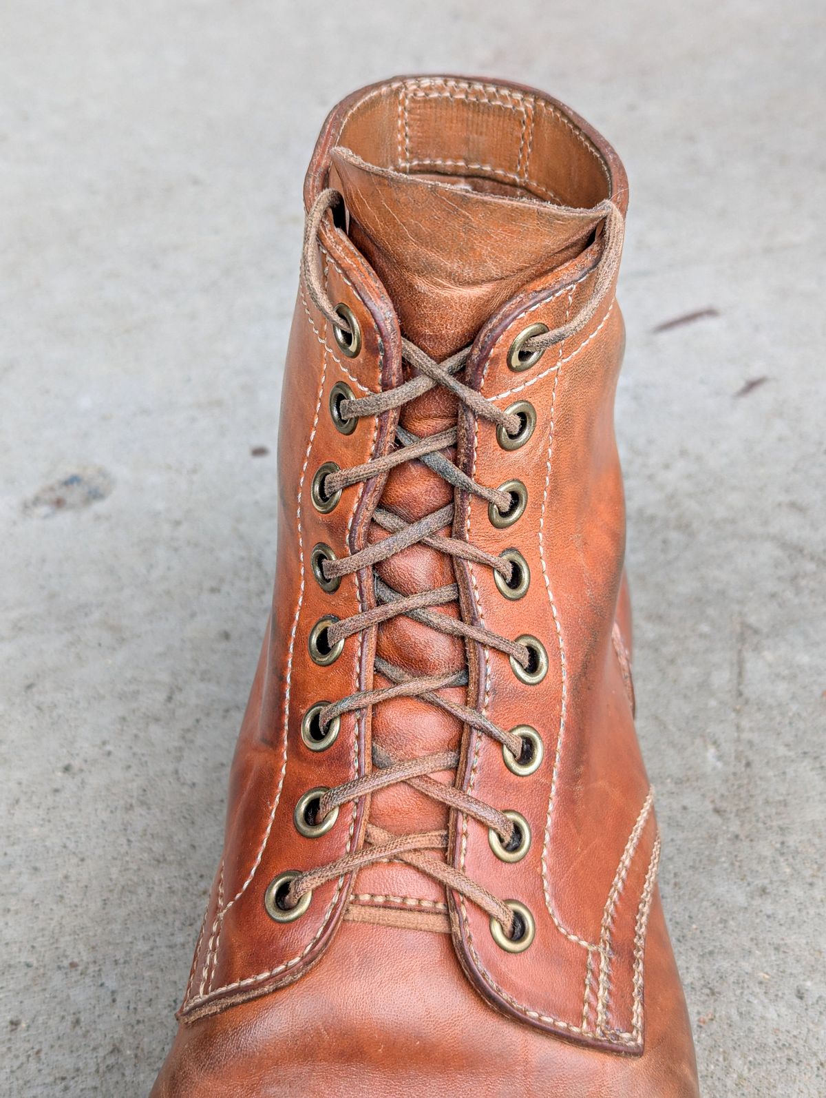 Photo by chilly on April 1, 2025 of the Flame Panda Service Boot in Maryam Natural Horsebutt.