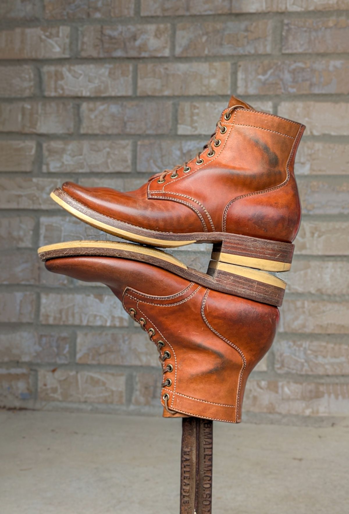 Photo by chilly on April 4, 2025 of the Flame Panda Service Boot in Maryam Natural Horsebutt.