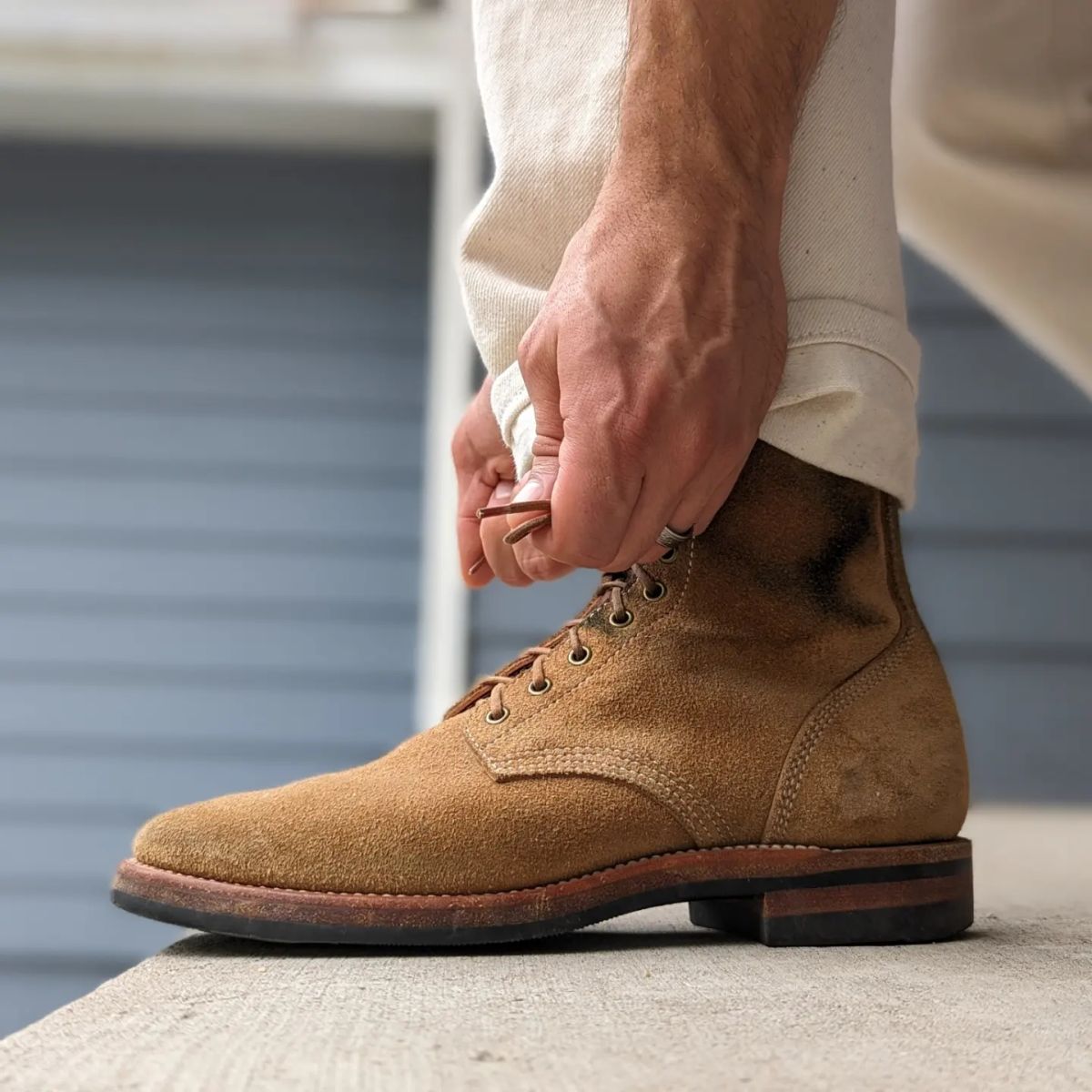 Photo by chilly_chonka on July 24, 2023 of the Quan Shoemaker Boondocker in Horween Natural Chromexcel Roughout.