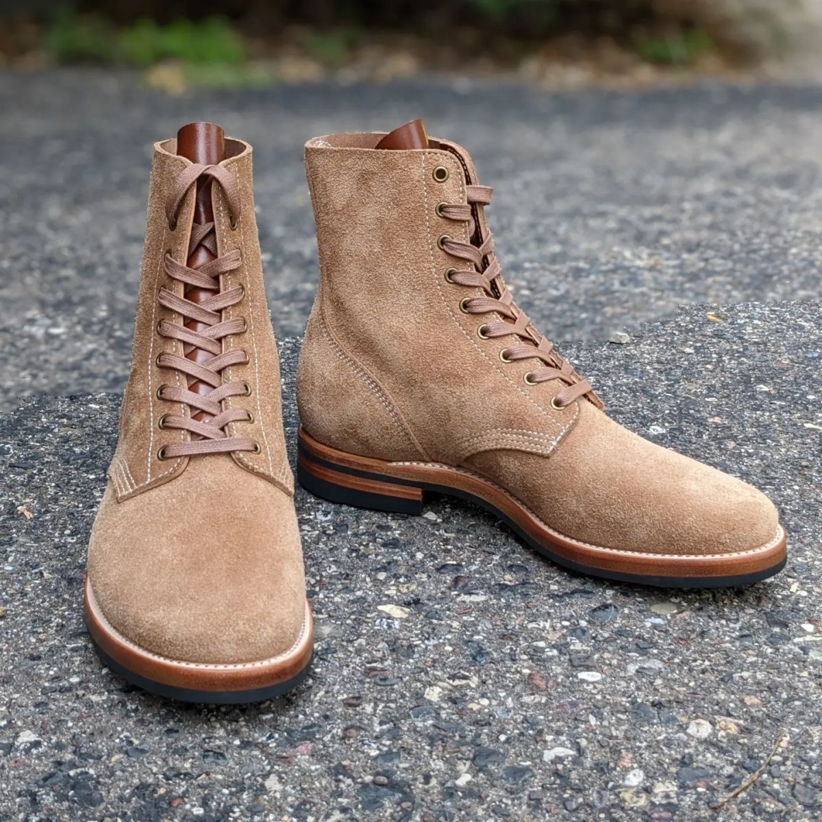 Photo by chilly on September 1, 2022 of the Quan Shoemaker Boondocker in Horween Natural Chromexcel Roughout.