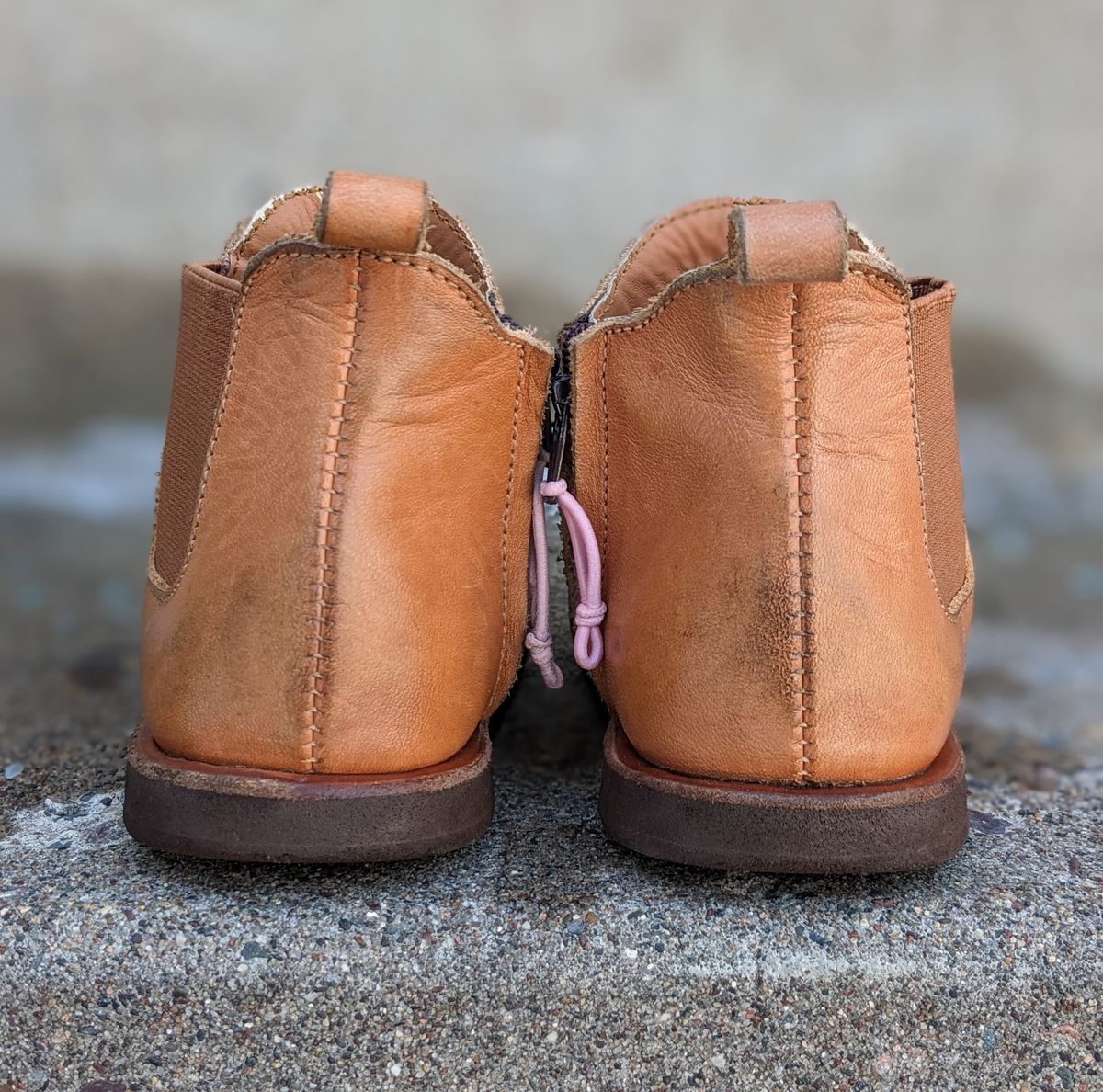 Photo by chilly_chonka on March 2, 2023 of the Adelisa and Co. Viajero Chelsea Boot in Unknown Natural Veg Tan.