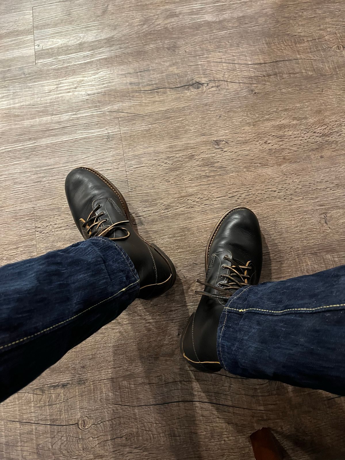 Photo by trashboat on November 4, 2022 of the Red Wing Beckman Flatbox in S.B. Foot Black Klondike.
