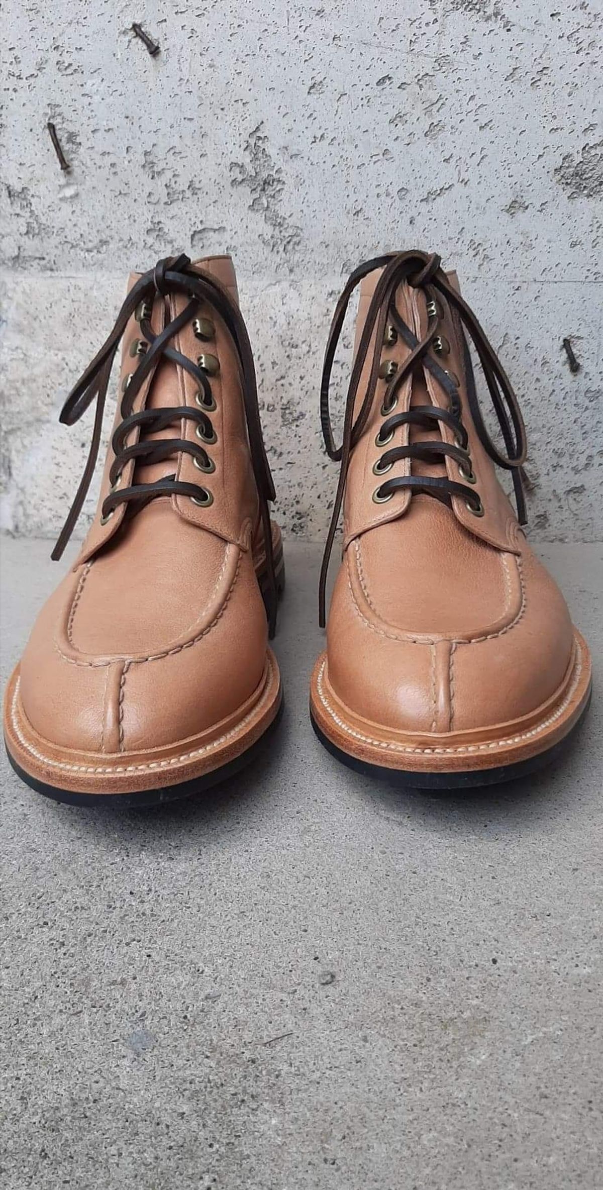 Photo by fjaagewaage on October 3, 2022 of the Grant Stone Ottawa Boot in Incas Natural Kangaroo.