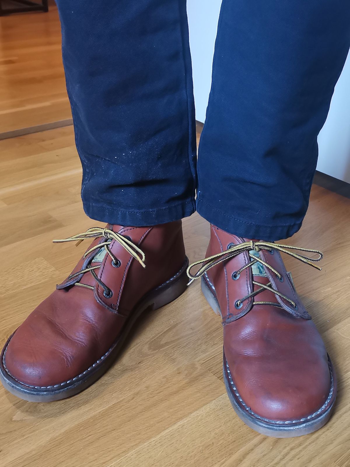 Photo by fjaagewaage on August 9, 2023 of the Jim Green Vellie in Tan Full Grain.