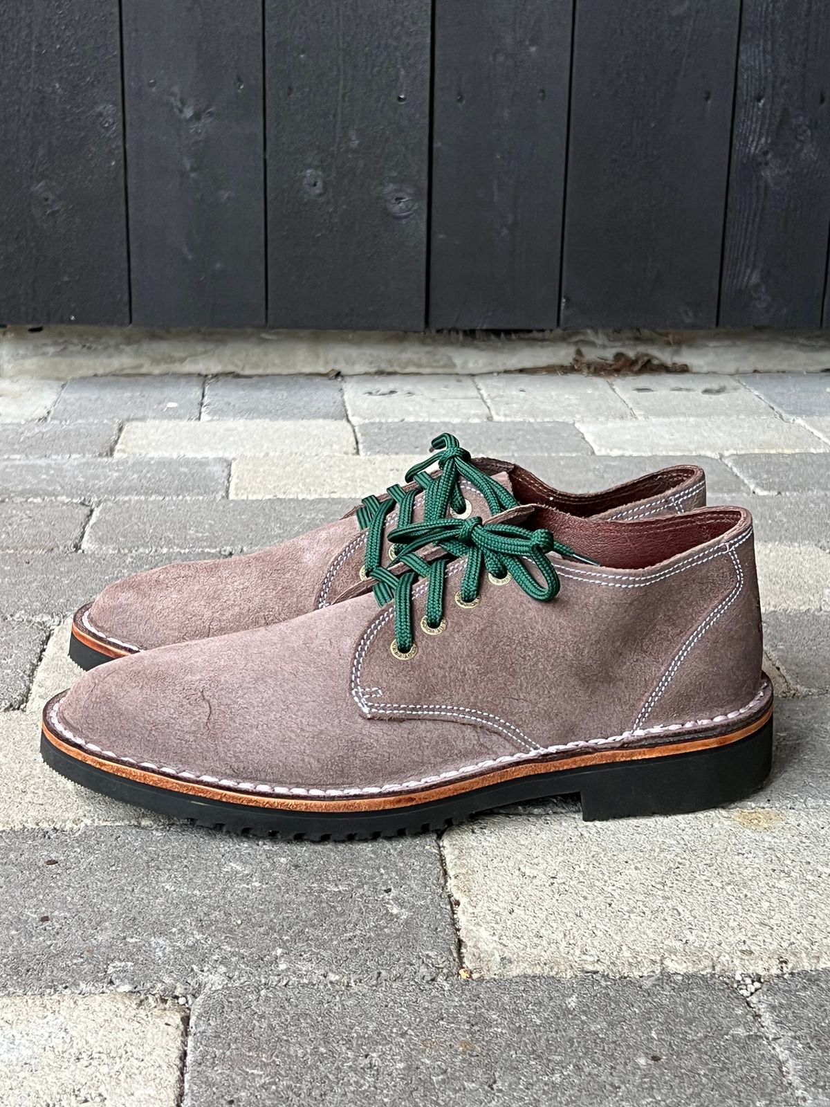 Photo by fjaagewaage on March 28, 2025 of the Jim Green Shoellie in African Buffalo Skin.