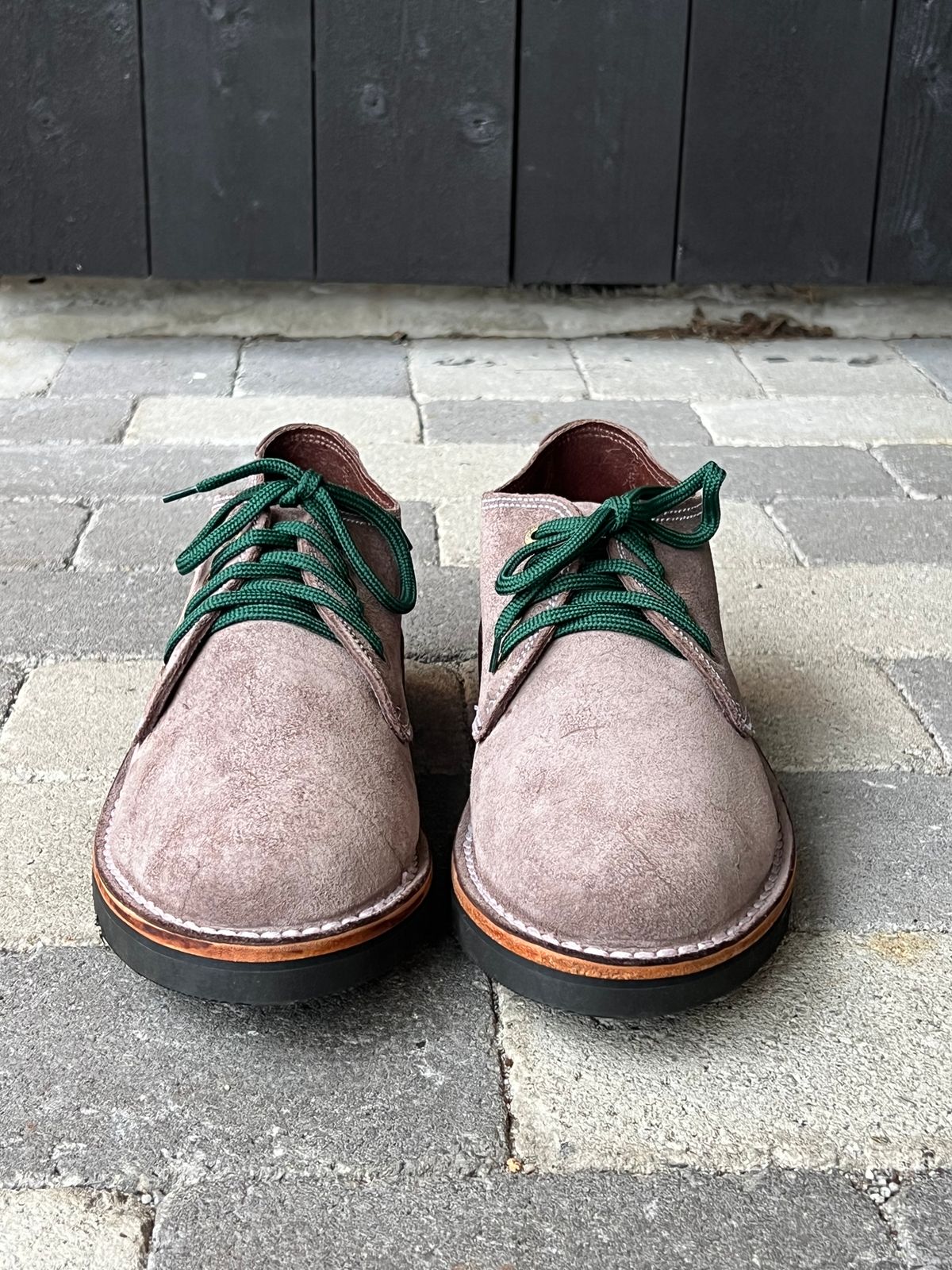 Photo by fjaagewaage on March 28, 2025 of the Jim Green Shoellie in African Buffalo Skin.
