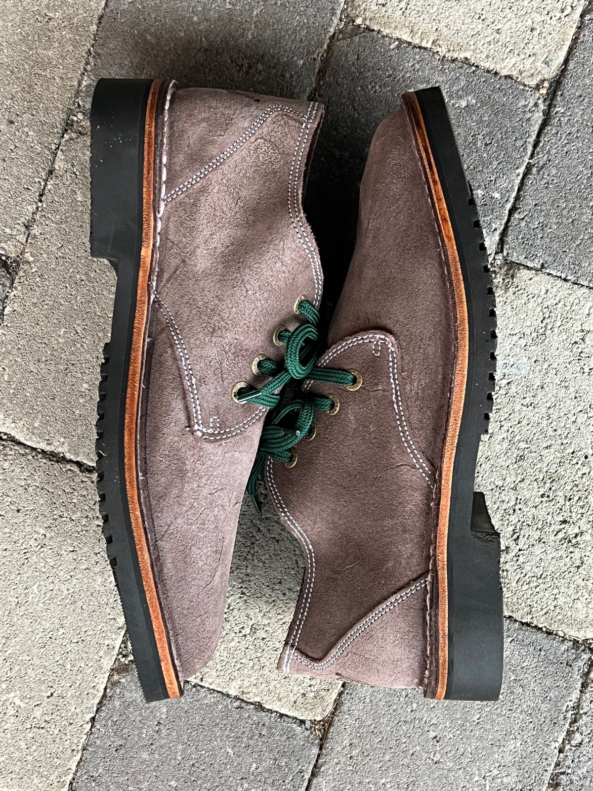 Photo by fjaagewaage on March 28, 2025 of the Jim Green Shoellie in African Buffalo Skin.