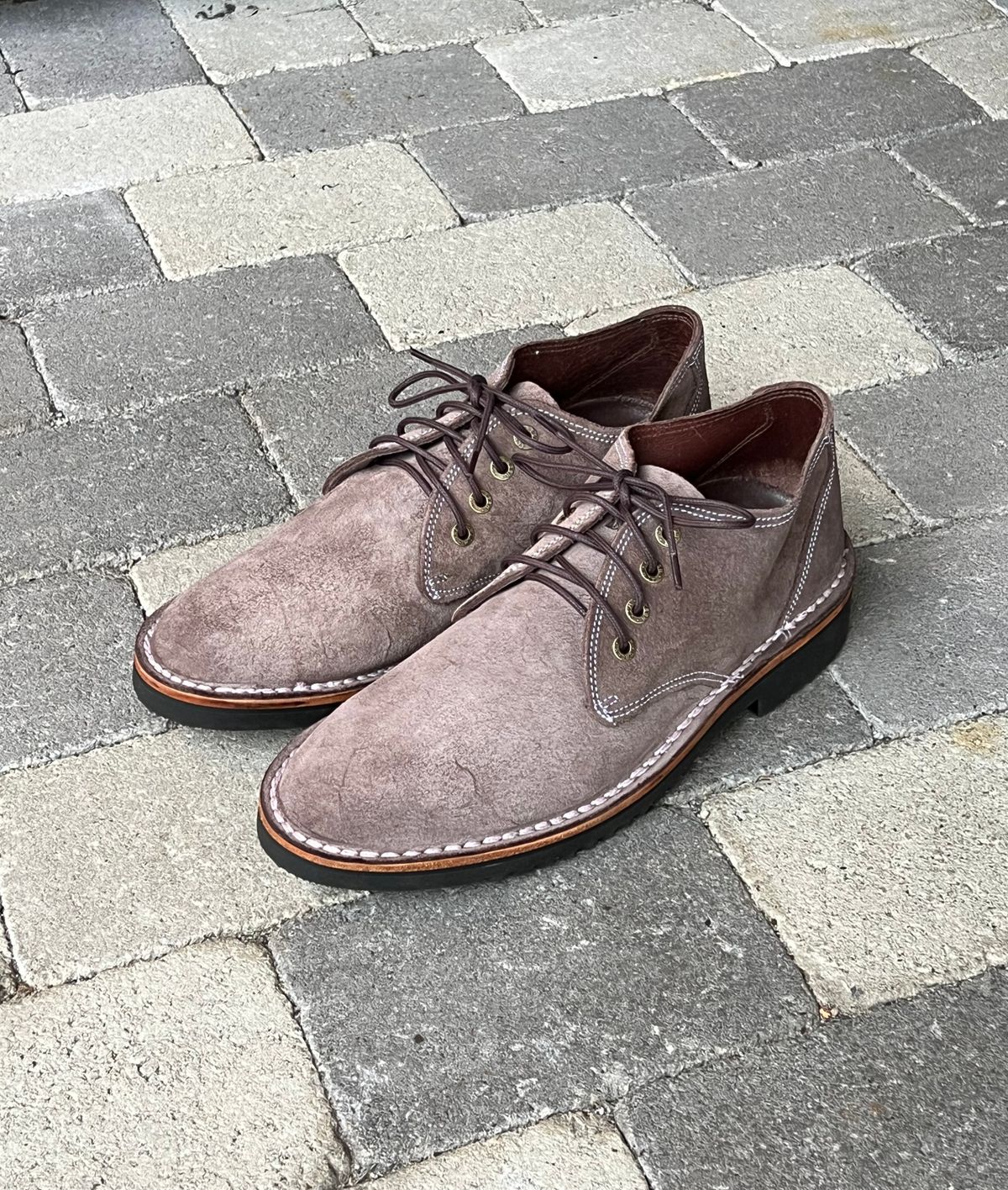 Photo by fjaagewaage on March 28, 2025 of the Jim Green Shoellie in African Buffalo Skin.