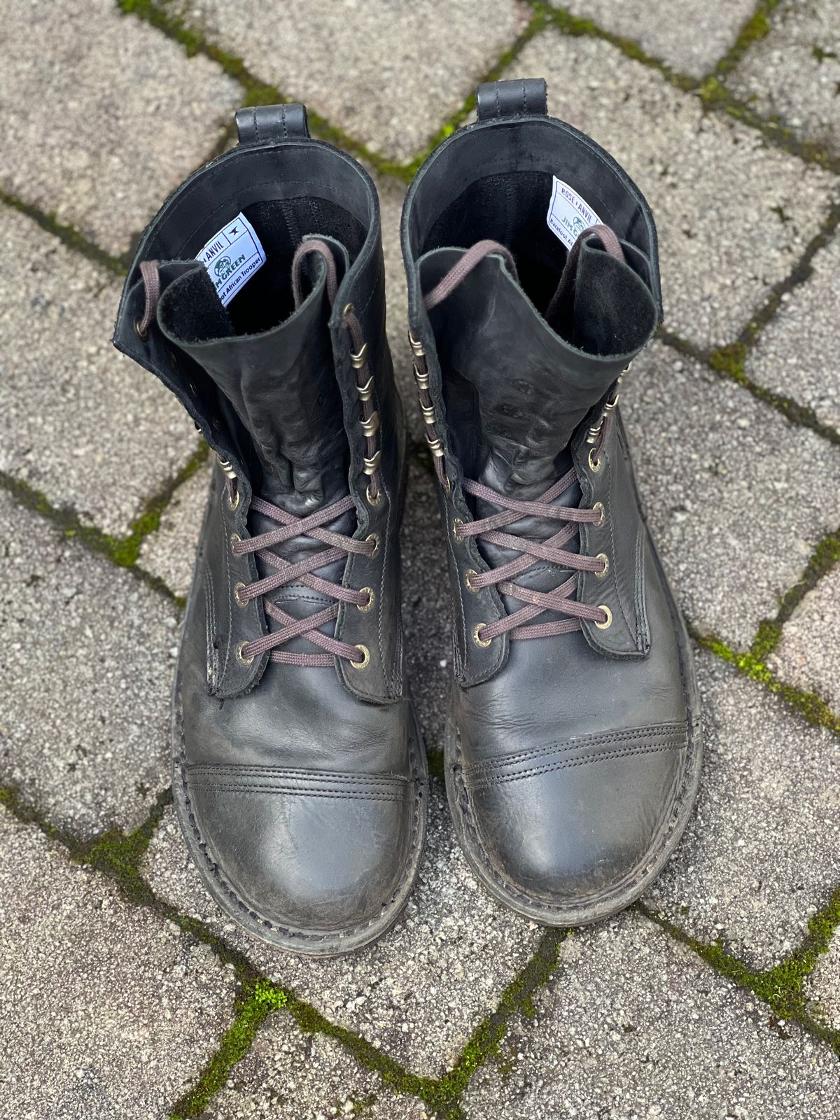 Photo by fjaagewaage on October 15, 2025 of the Jim Green African Trooper Barefoot Boot in Houston Black.