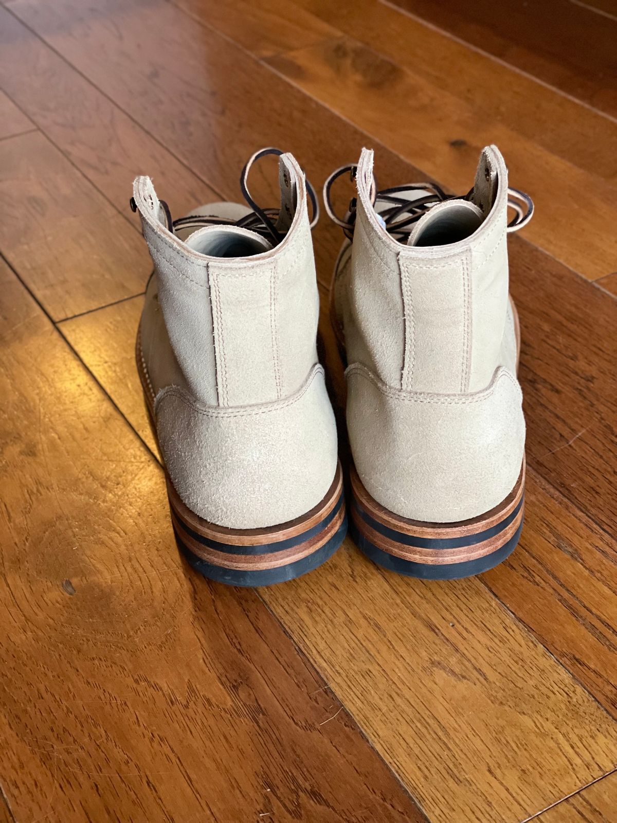 Photo by Suede_McWade on November 4, 2022 of the Truman Service Boot in Tasman Leather Group Coyote Roughout.