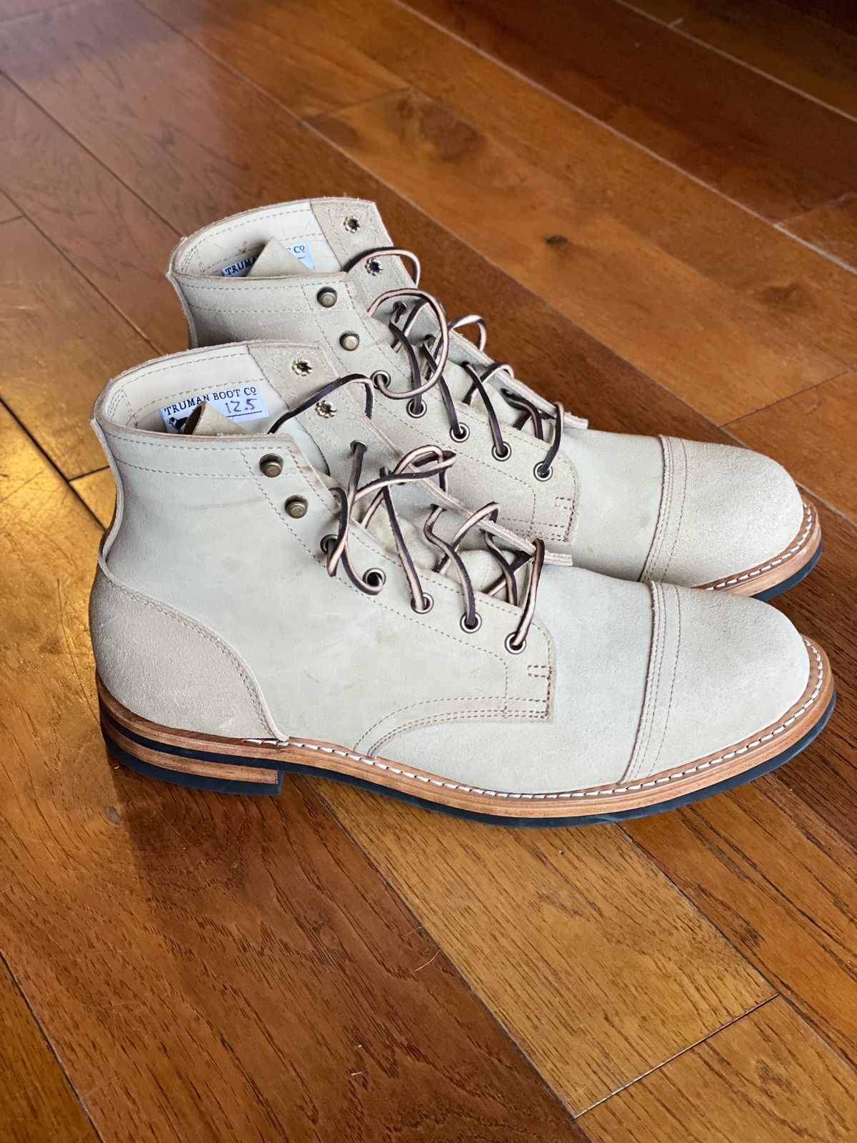 Photo by Suede_McWade on November 4, 2022 of the Truman Service Boot in Tasman Leather Group Coyote Roughout.