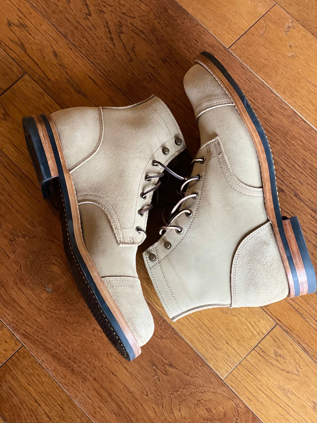 Photo by Suede_McWade on November 4, 2022 of the Truman Service Boot in Tasman Leather Group Coyote Roughout.