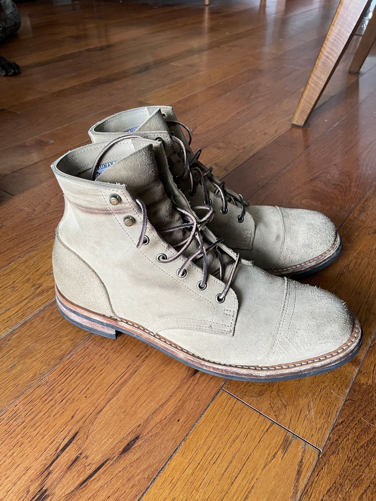 Photo by Suede_McWade on December 5, 2022 of the Truman Service Boot in Tasman Leather Group Coyote Roughout.