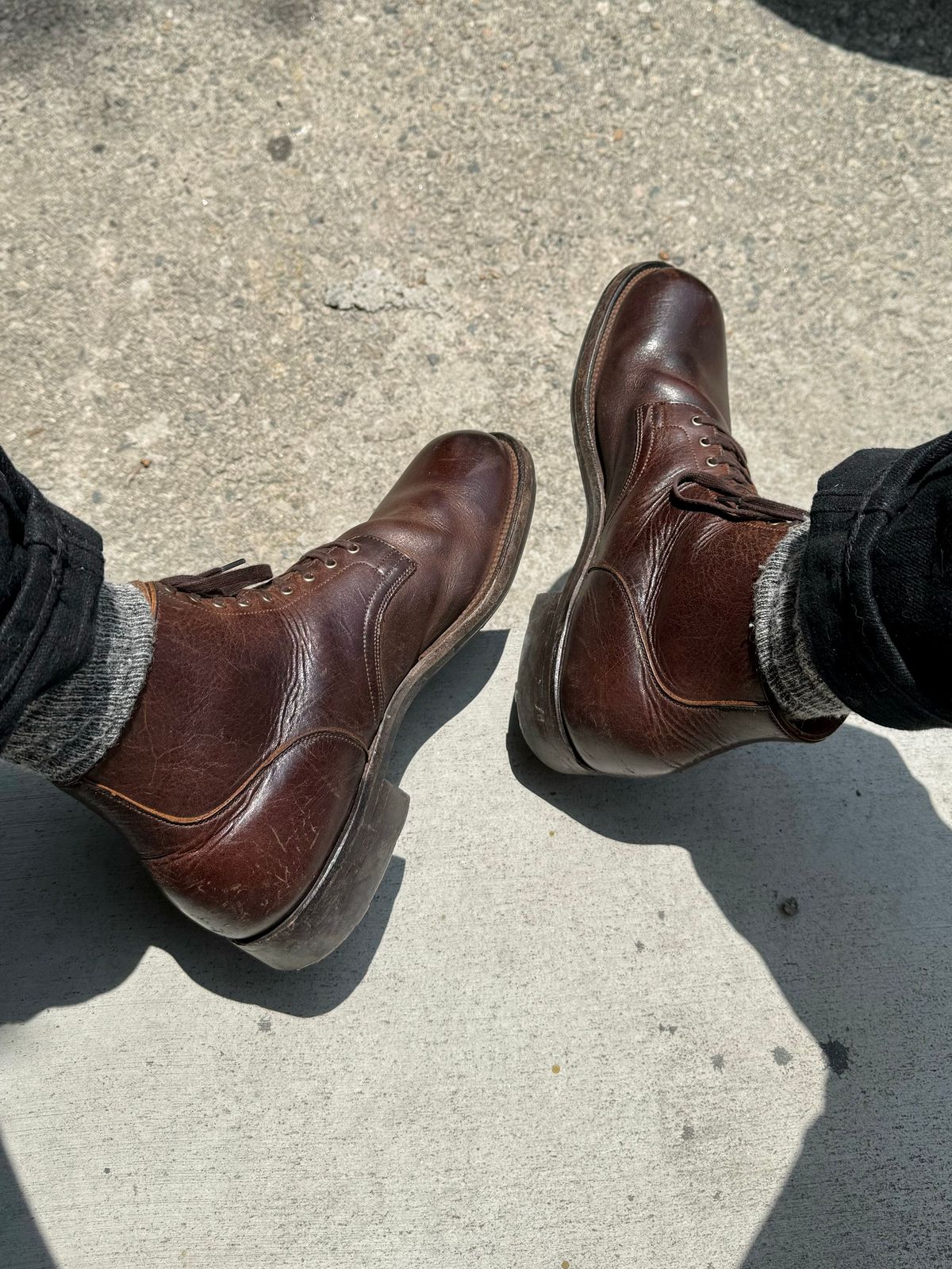 Photo by Drover_Shy on May 31, 2024 of the Viberg Service Boot in C.F. Stead Whiskey Phoenix.