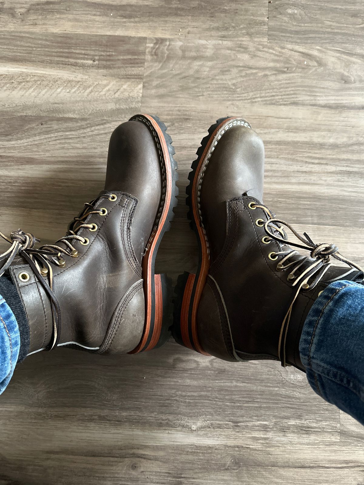 Photo by matty on September 20, 2023 of the Nicks MTO in Horween Charcoal Cypress.