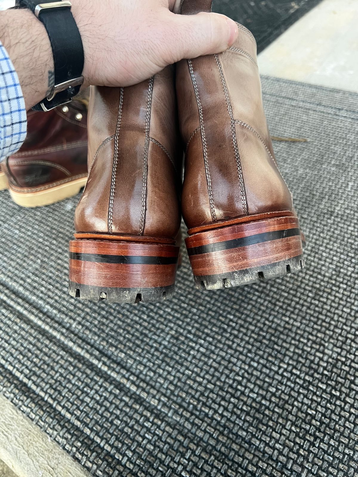 Photo by pillar13 on March 10, 2023 of the Blkbrd Shoemaker Dixon Cap Toe Derby Boot in Horween Natural Chromexcel.