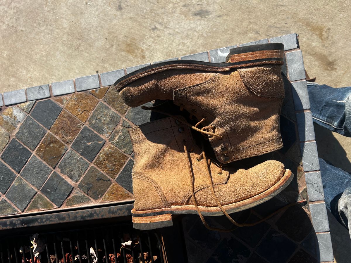 Photo by pillar13 on November 3, 2023 of the Self-Made Unknown Model in Roughout Treated Essex.
