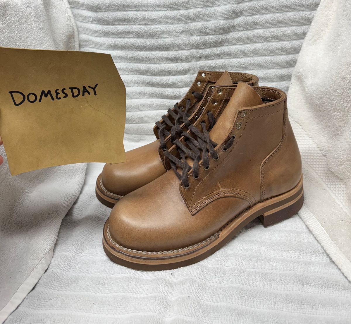 Photo by pillar13 on October 1, 2024 of the Self-Made Service Boot in Horween Natural Chromexcel.