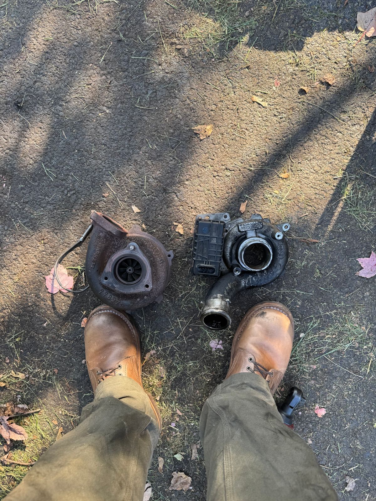 Photo by pillar13 on October 11, 2024 of the Self-Made Service Boot in Horween Natural Chromexcel.
