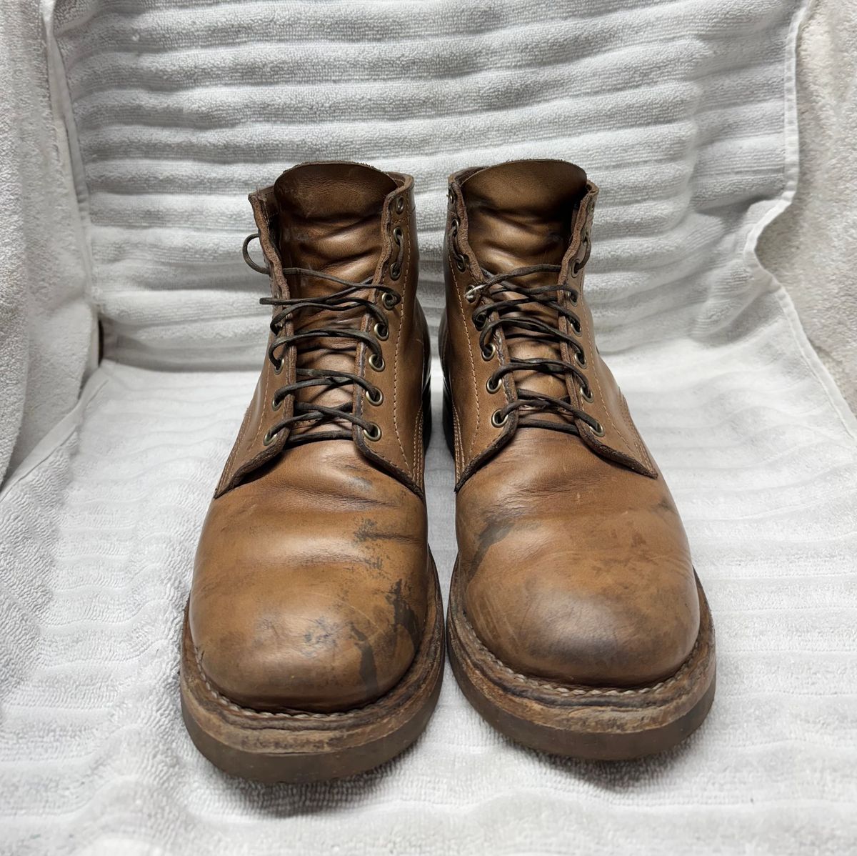 Photo by pillar13 on November 1, 2024 of the Self-Made Service Boot in Horween Natural Chromexcel.
