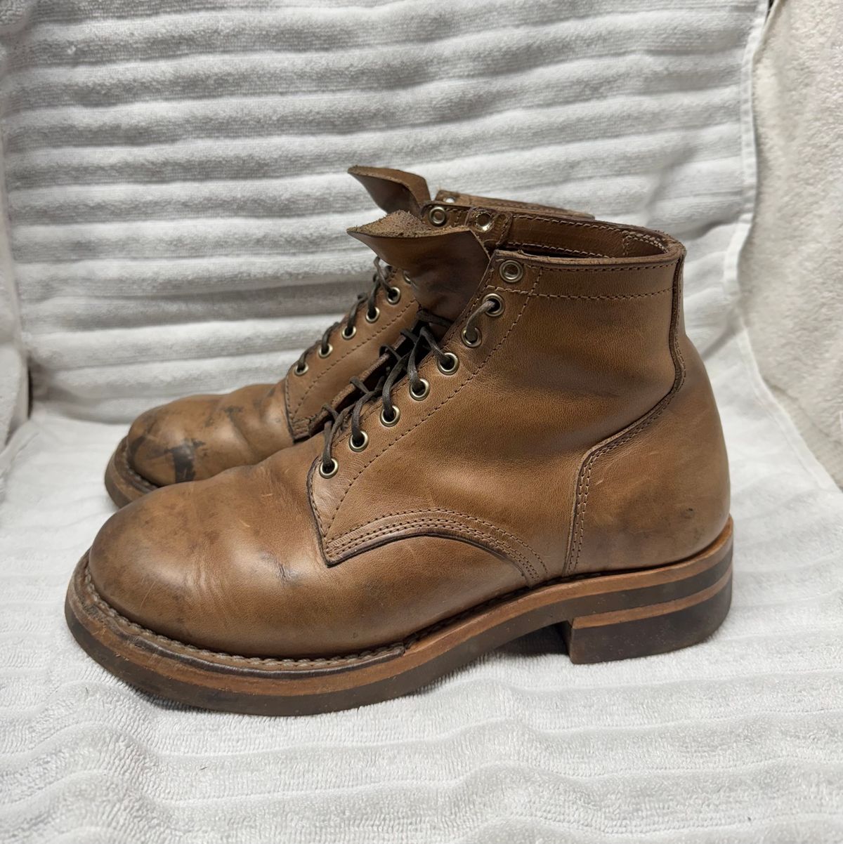Photo by pillar13 on November 1, 2024 of the Self-Made Service Boot in Horween Natural Chromexcel.