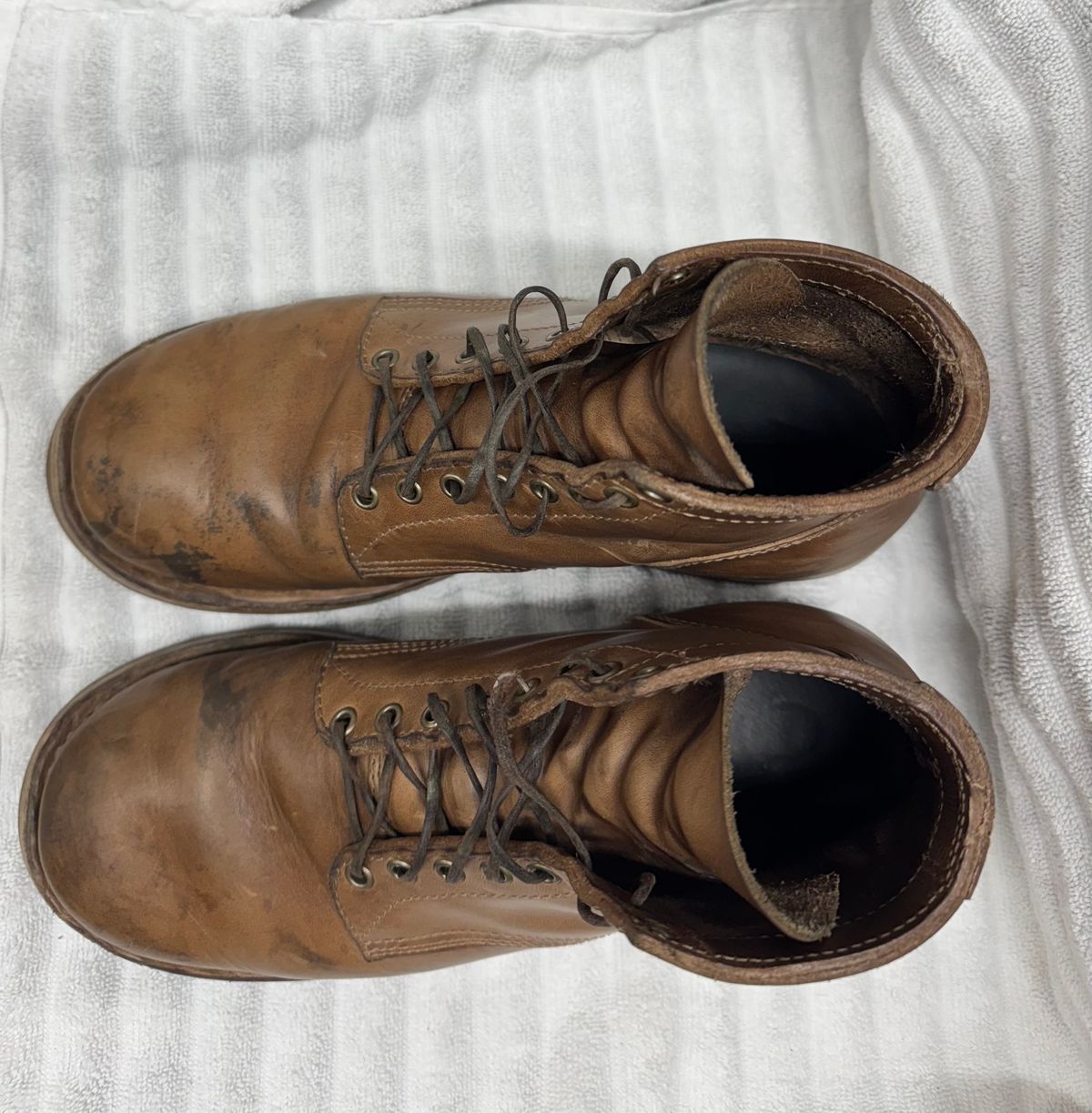 Photo by pillar13 on November 1, 2024 of the Self-Made Service Boot in Horween Natural Chromexcel.