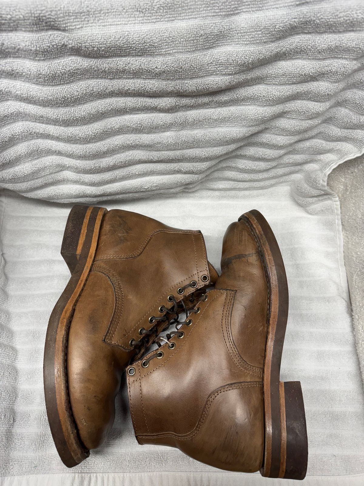 Photo by pillar13 on November 1, 2024 of the Self-Made Service Boot in Horween Natural Chromexcel.