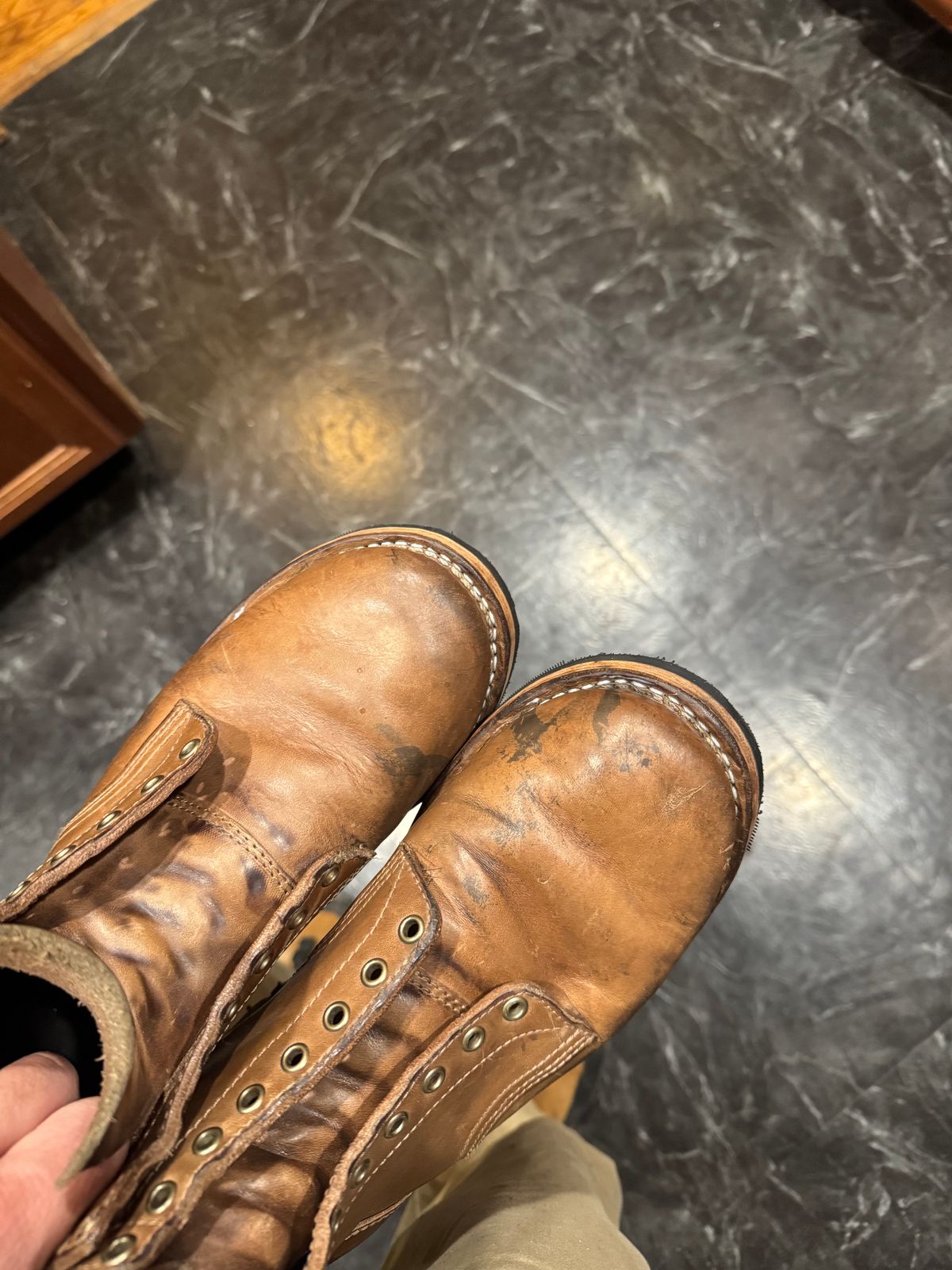 Photo by pillar13 on December 24, 2024 of the Self-Made Service Boot in Horween Natural Chromexcel.