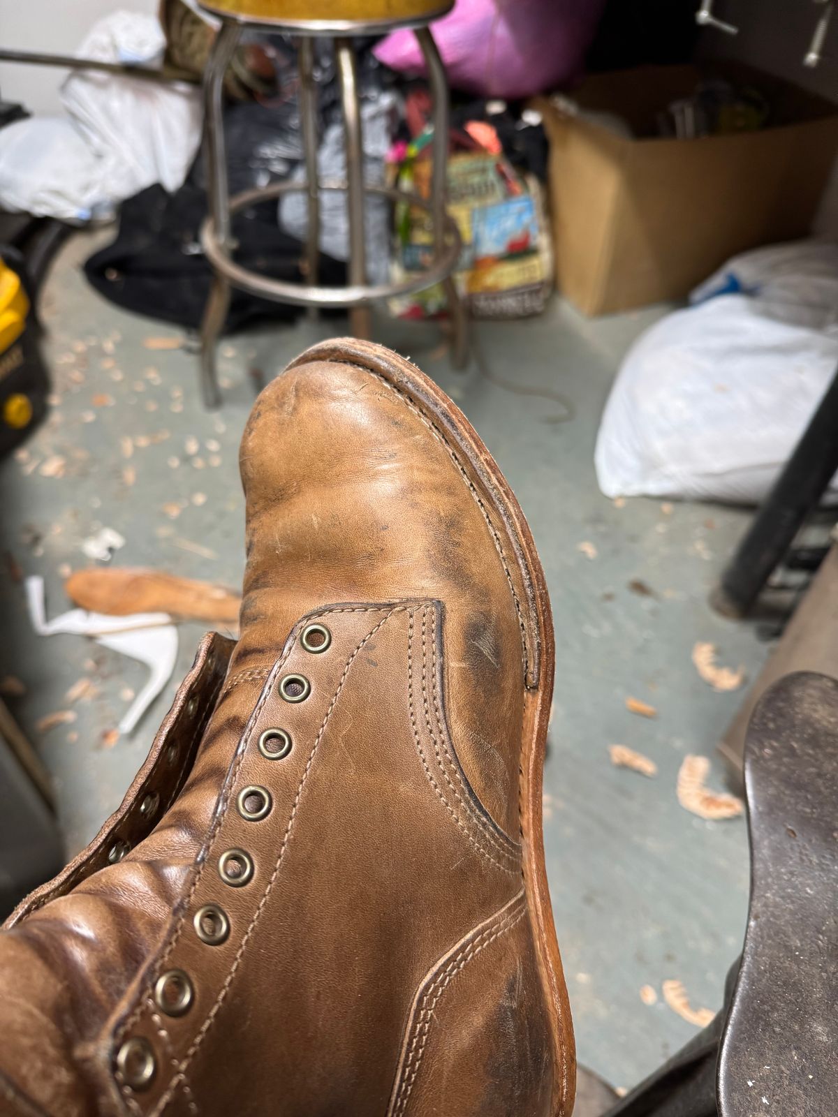 Photo by pillar13 on December 23, 2024 of the Self-Made Service Boot in Horween Natural Chromexcel.