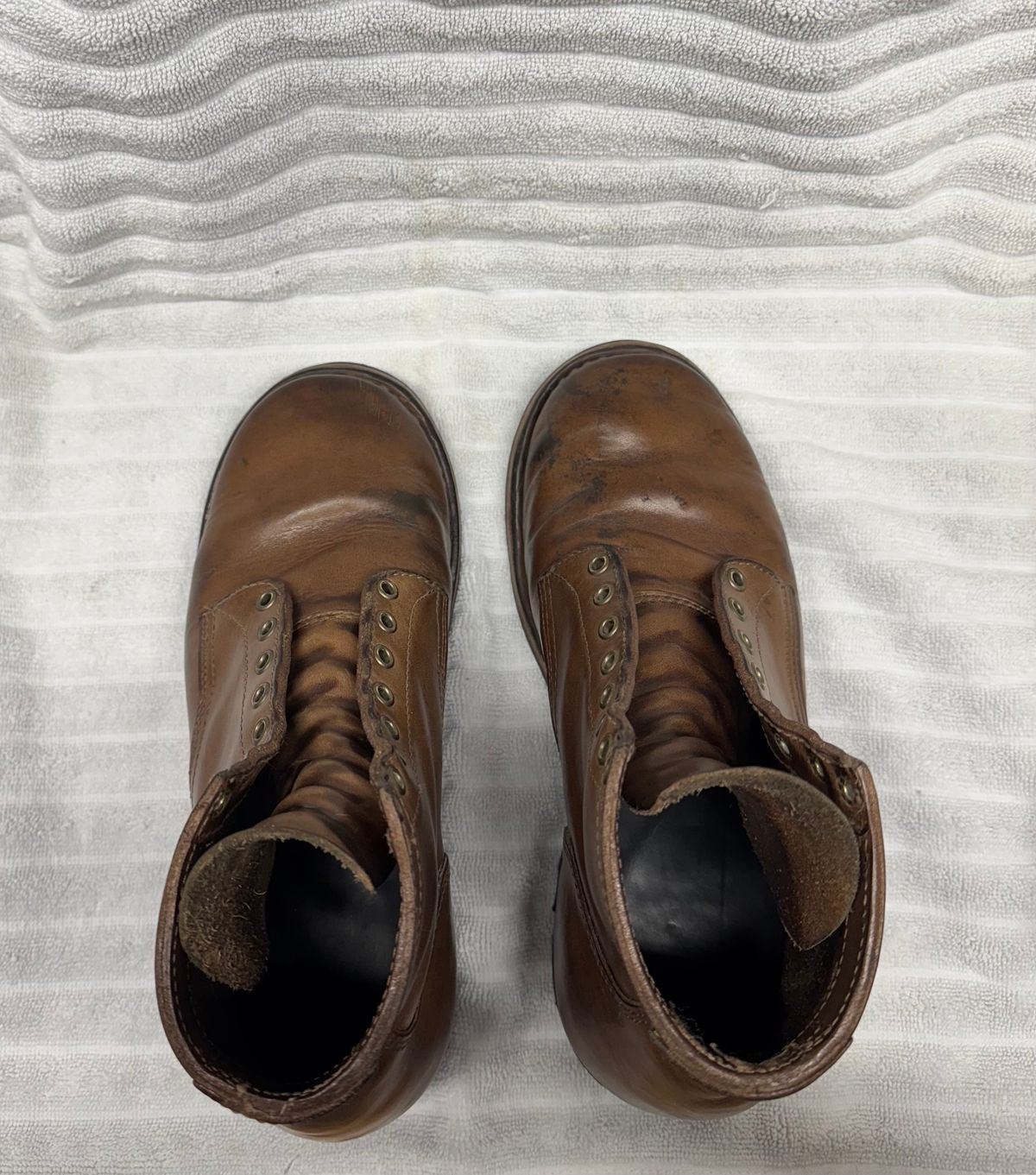 Photo by pillar13 on March 2, 2025 of the Self-Made Service Boot in Horween Natural Chromexcel.