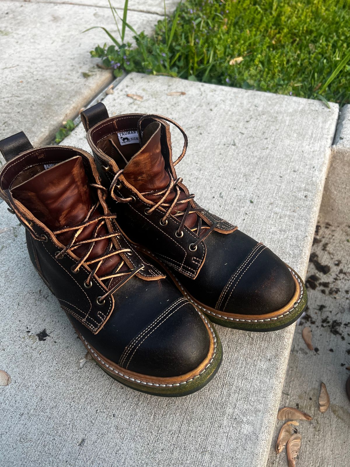 Photo by pillar13 on May 15, 2023 of the Truman Service Boot in Horween Java Waxed Flesh.