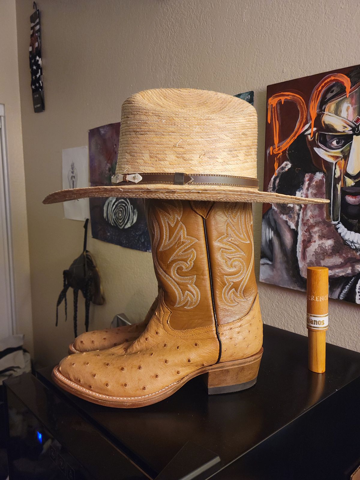 Photo by tekufu on August 11, 2023 of the Cowtown Boots J Toe in Cognac Ostrich .