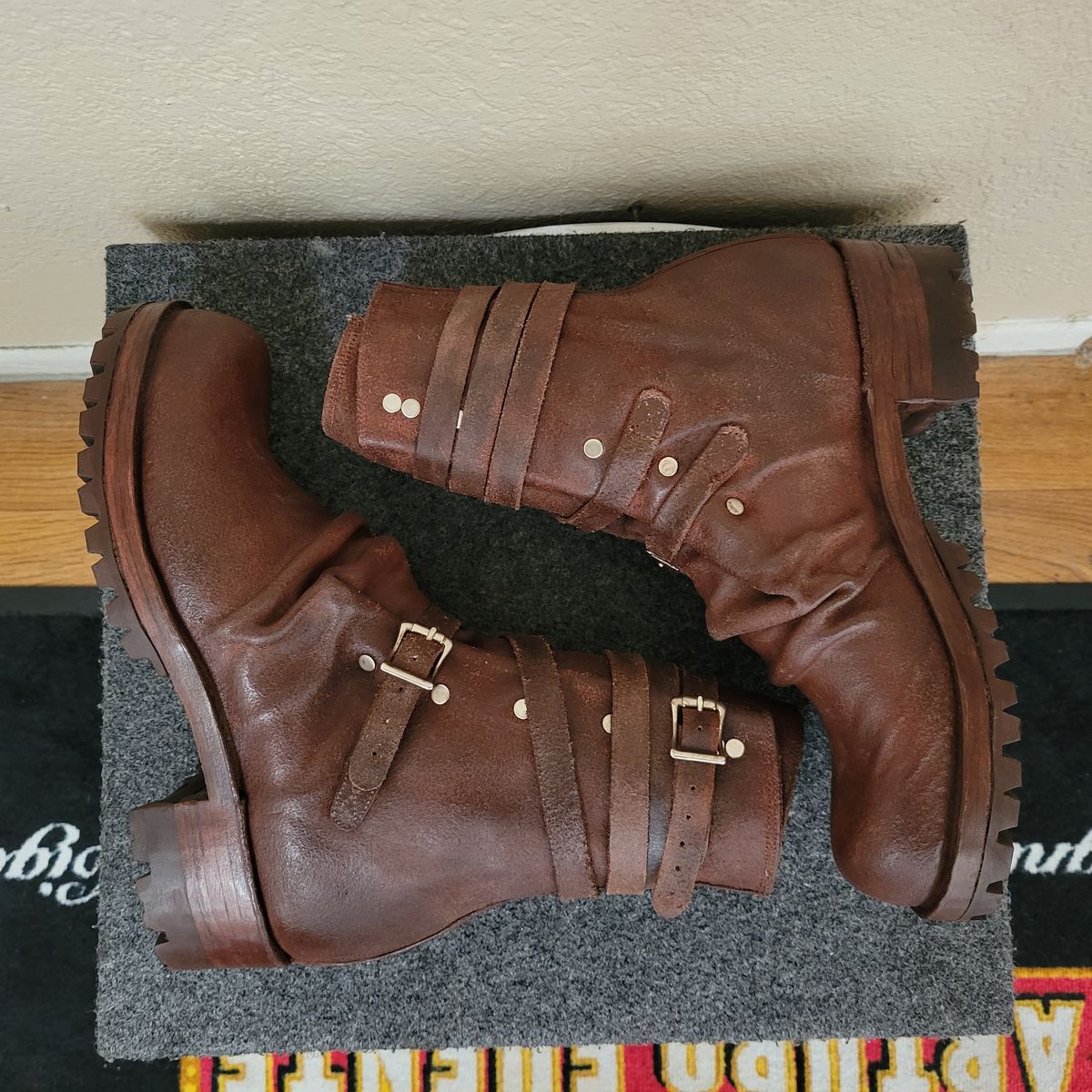 Photo by tekufu on October 2, 2024 of the Thomas Benjamin 008 in Hand-Dyed veg Tan Leather.