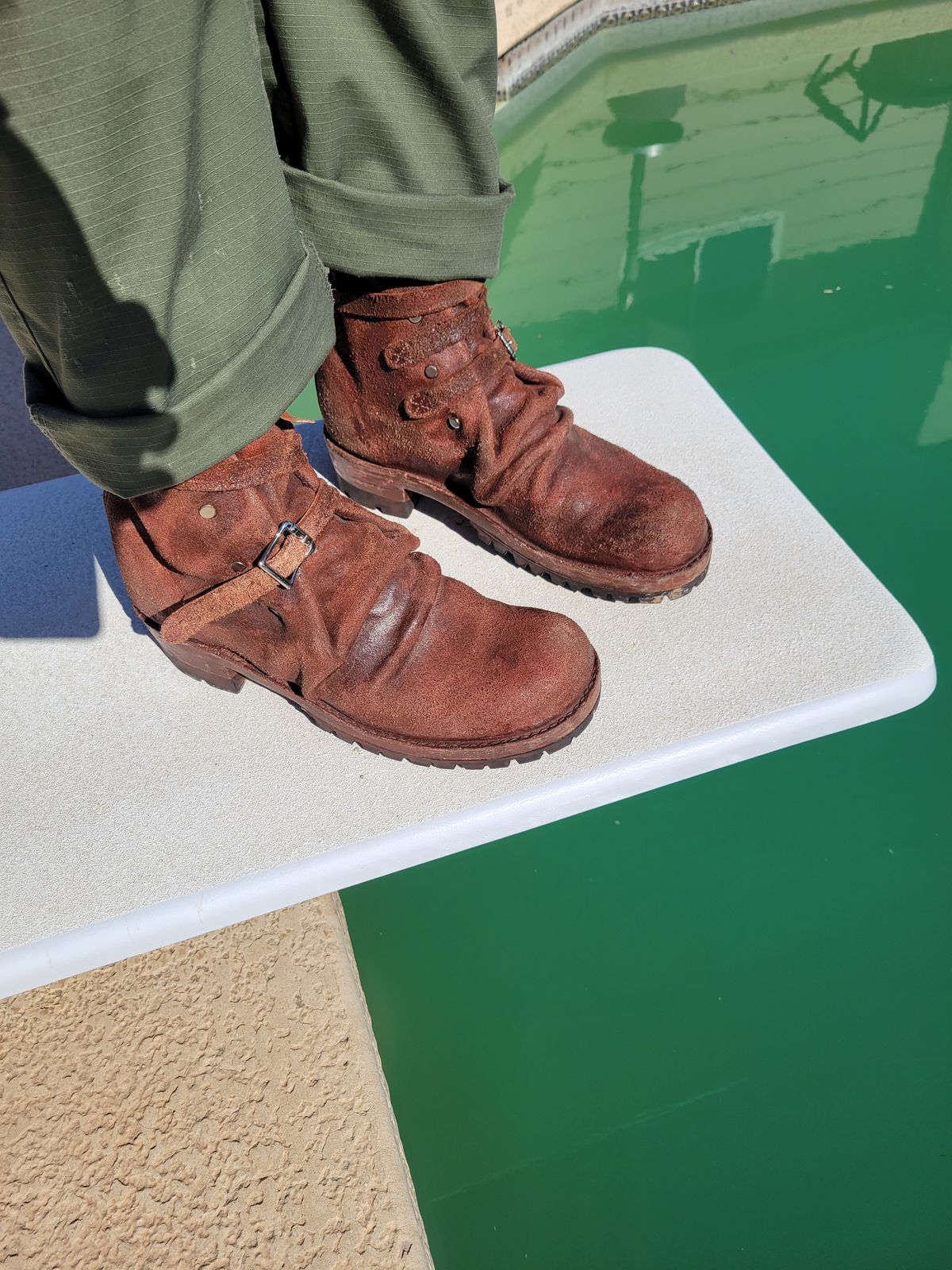 Photo by tekufu on November 6, 2024 of the Thomas Benjamin 008 in Hand-Dyed veg Tan Leather.