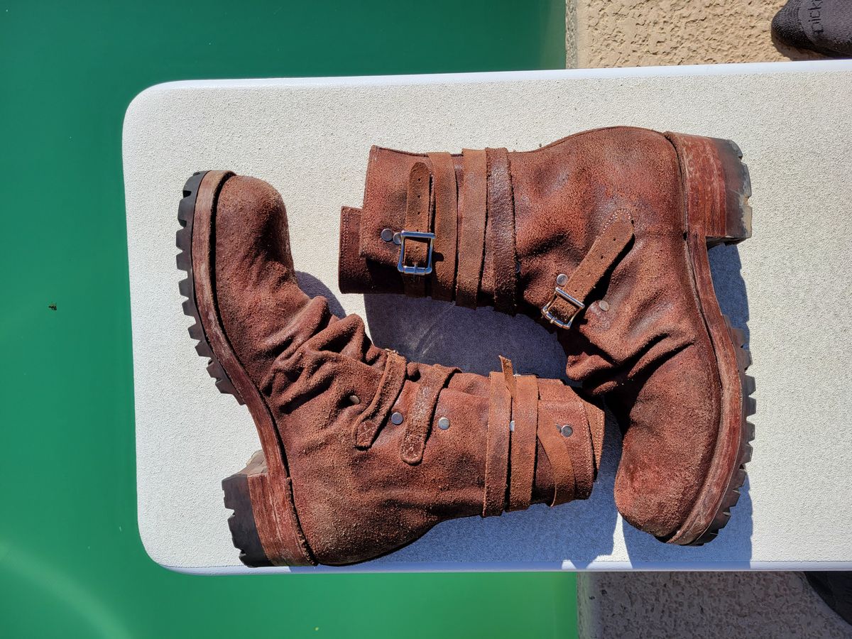 Photo by tekufu on November 6, 2024 of the Thomas Benjamin 008 in Hand-Dyed veg Tan Leather.